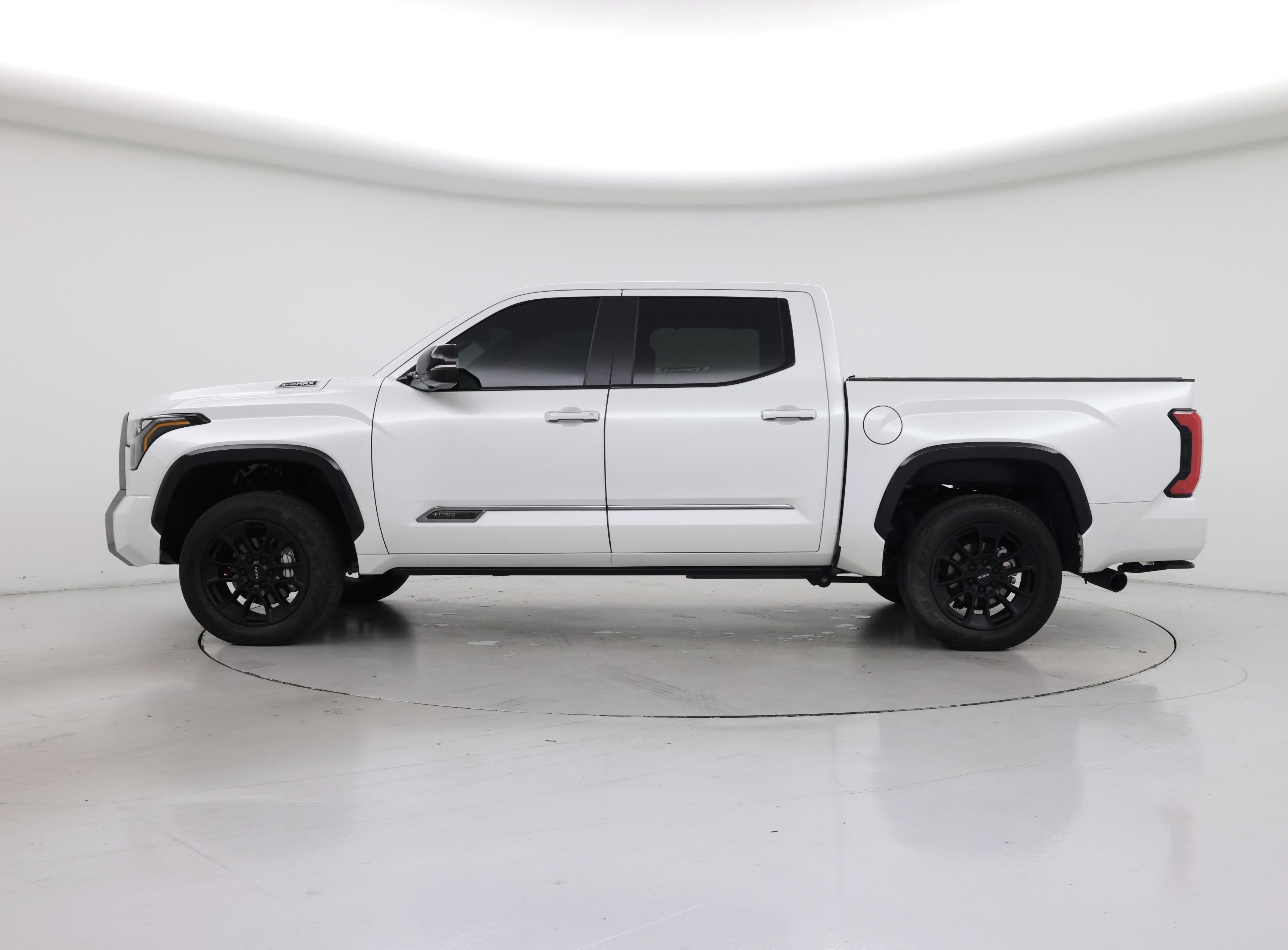 Thumbnail: 2024 Toyota Tundra - 3