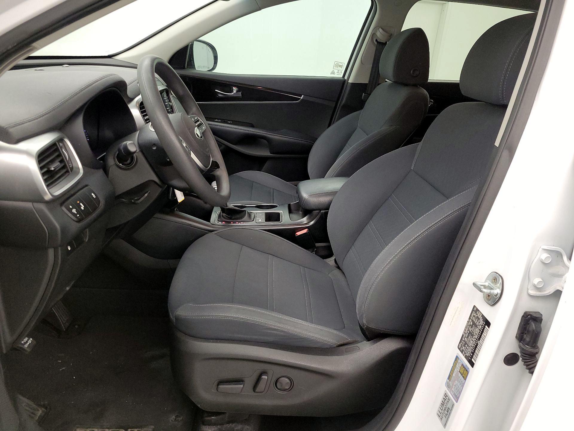 Thumbnail: 2019 Kia Sorento - 11