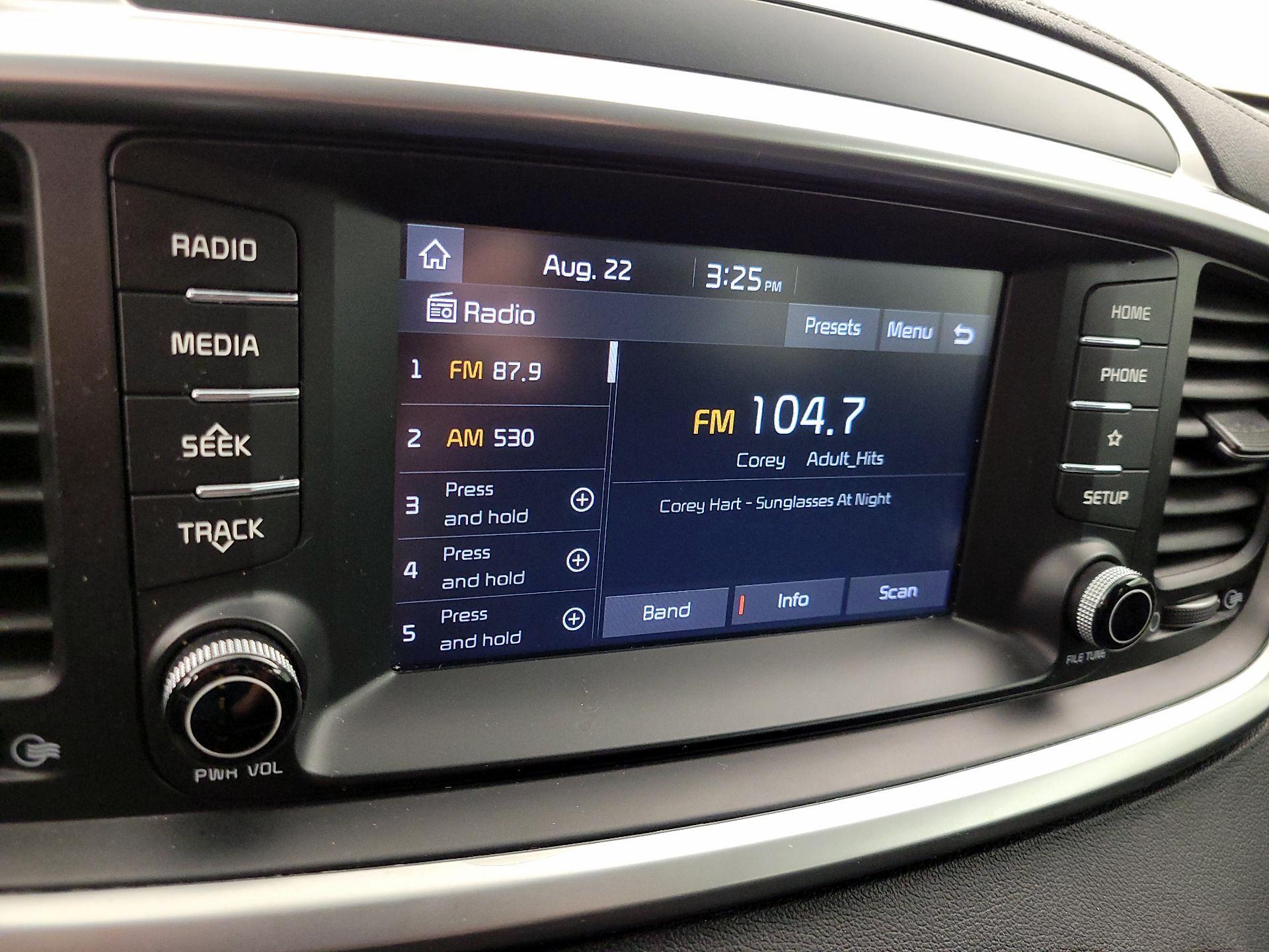Thumbnail: 2019 Kia Sorento - 15