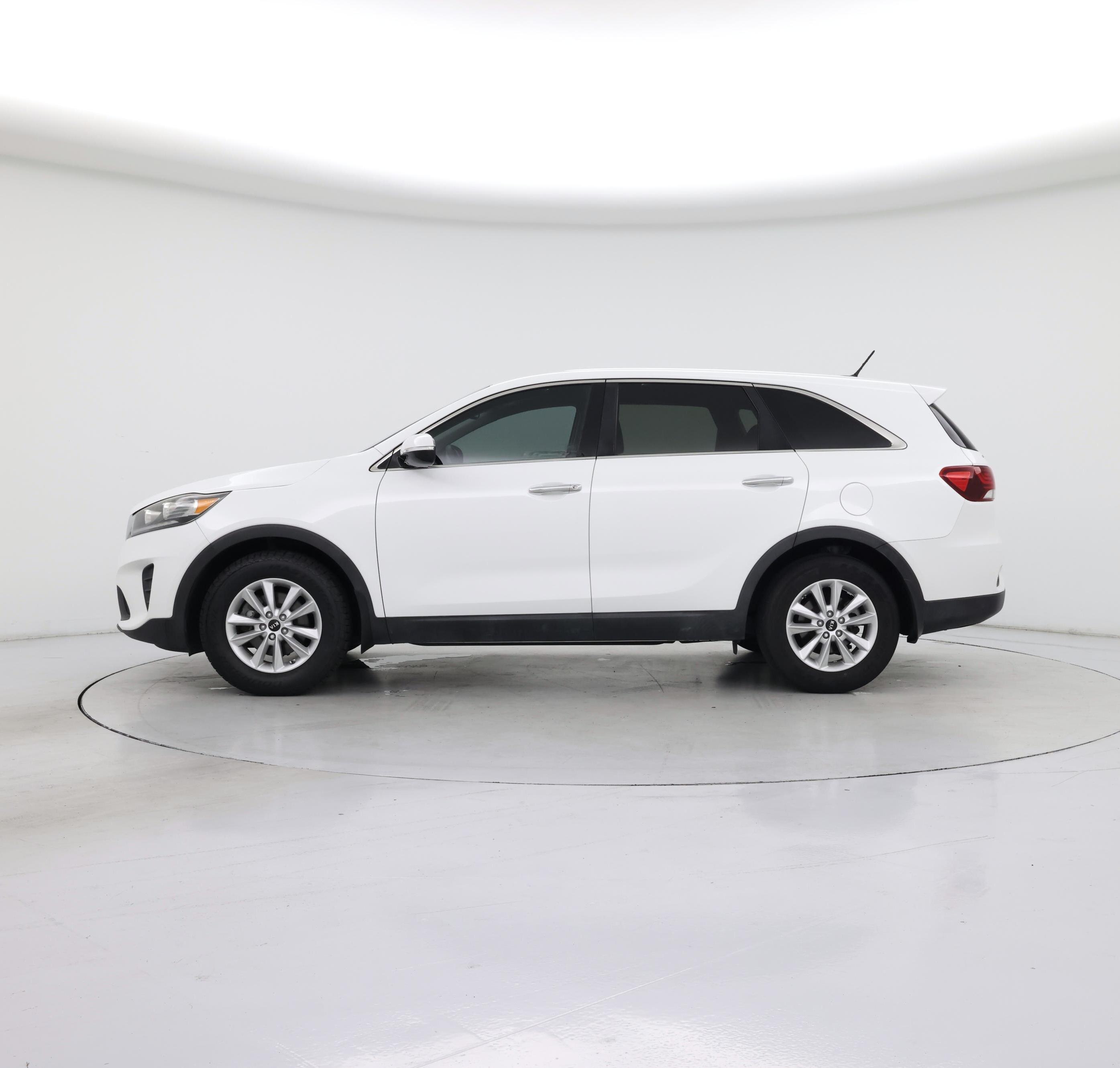 Thumbnail: 2019 Kia Sorento - 3