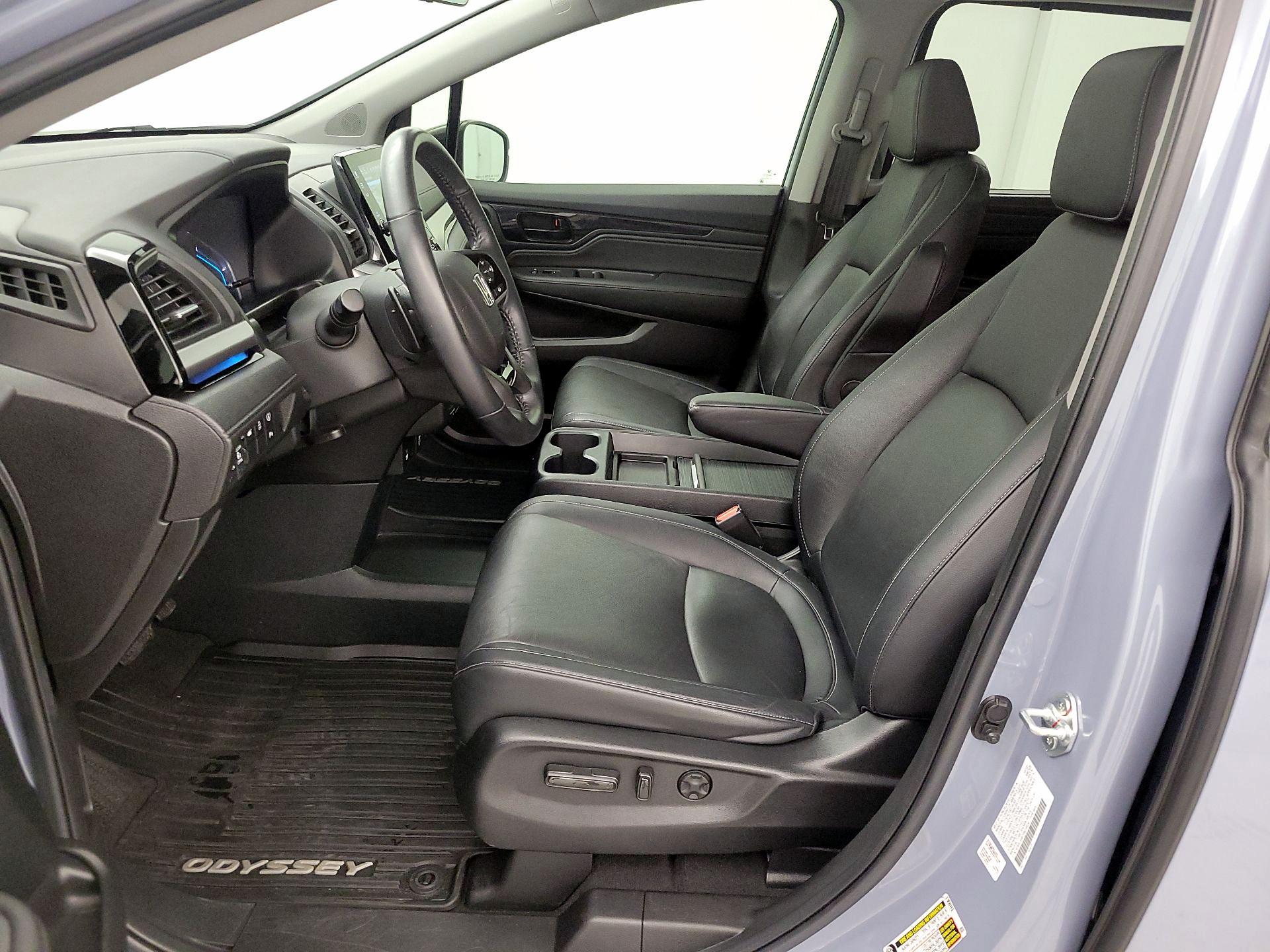 Thumbnail: 2023 Honda Odyssey - 11
