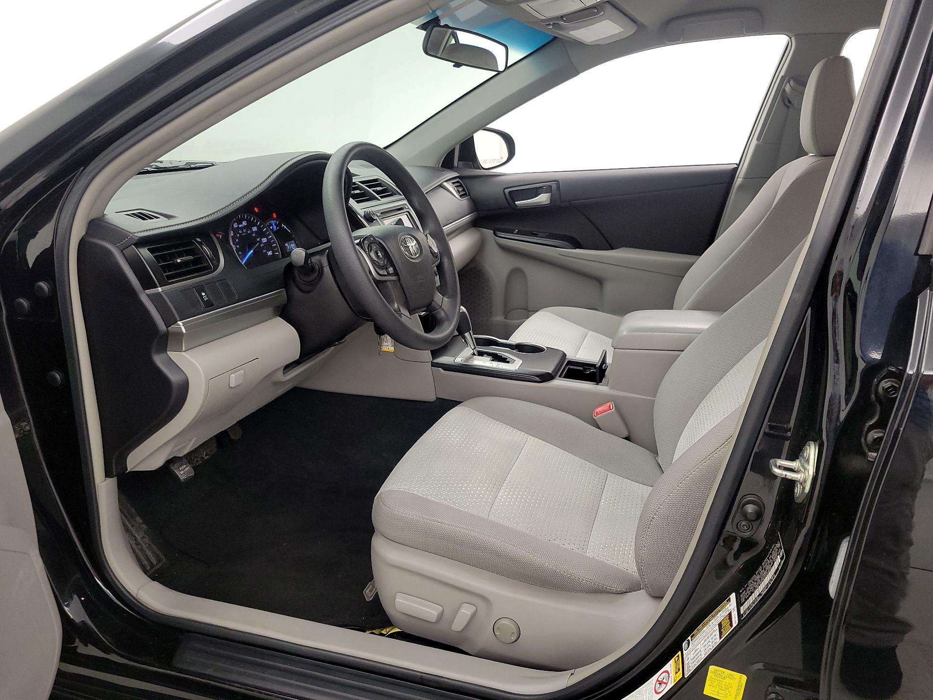 Thumbnail: 2014 Toyota Camry - 11