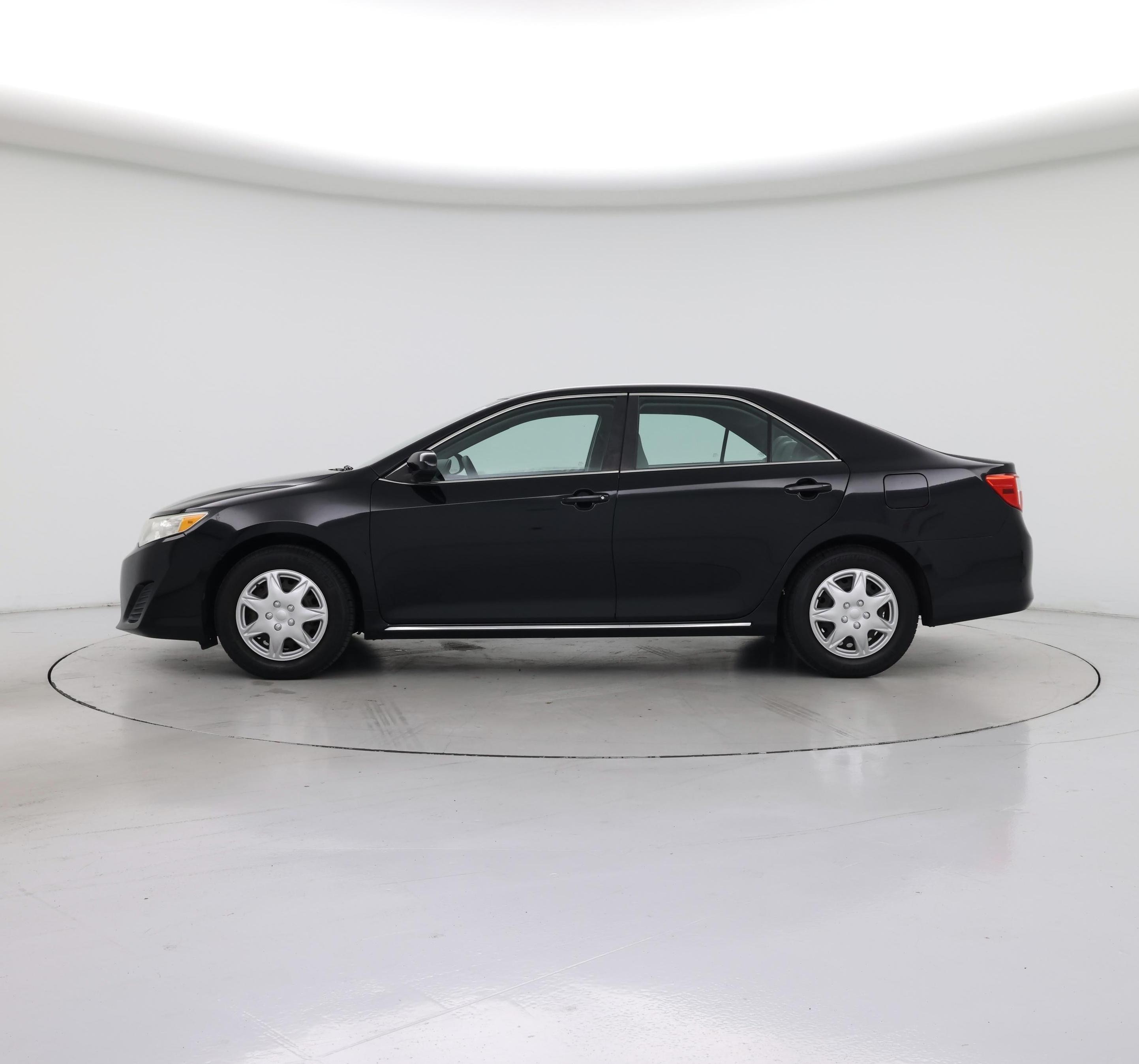 Thumbnail: 2014 Toyota Camry - 3