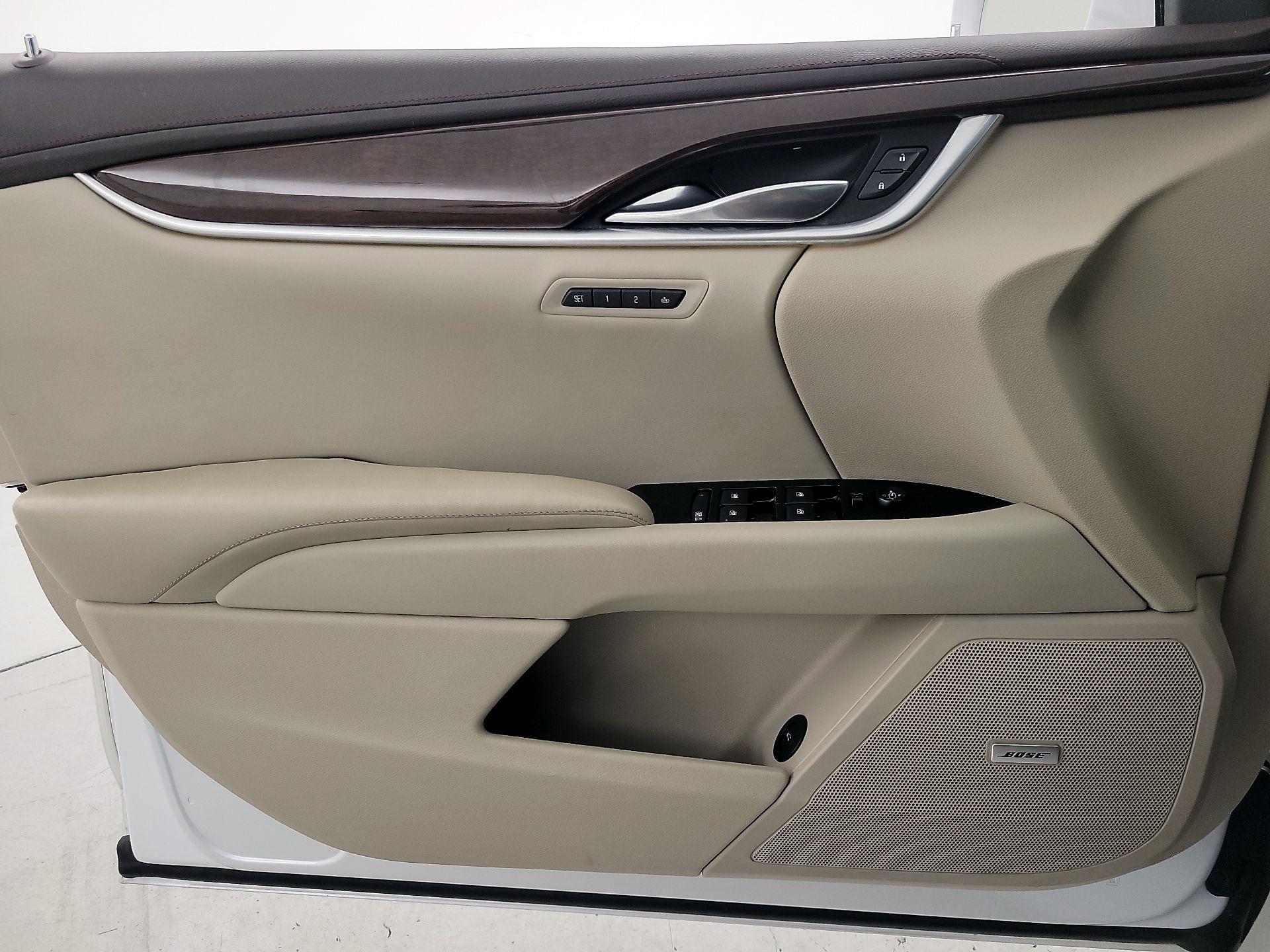 Thumbnail: 2017 Cadillac XTS - 12