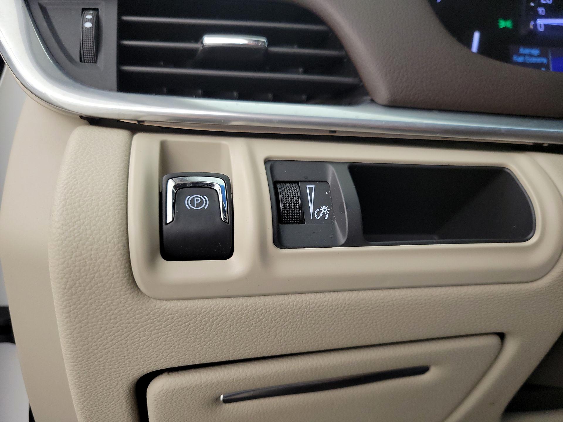 Thumbnail: 2017 Cadillac XTS - 13