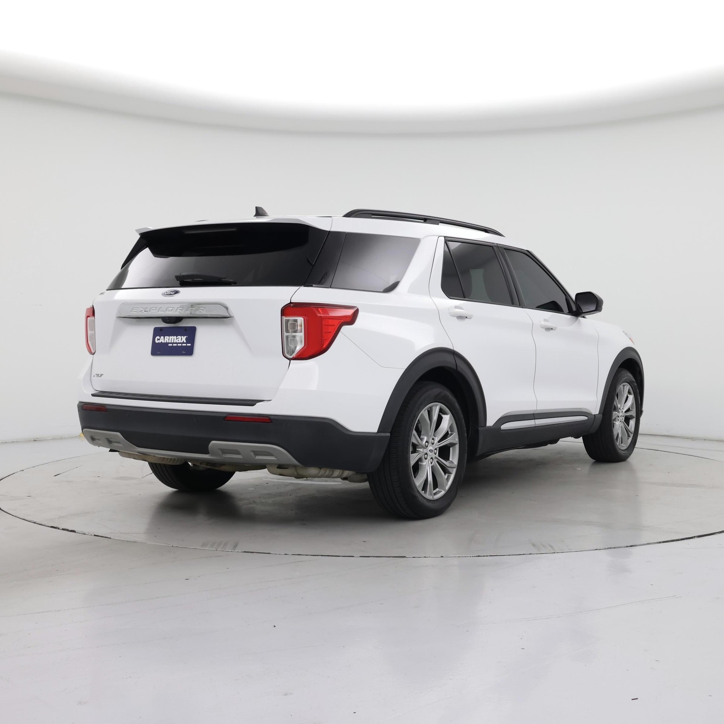 Thumbnail: 2021 Ford Explorer - 8