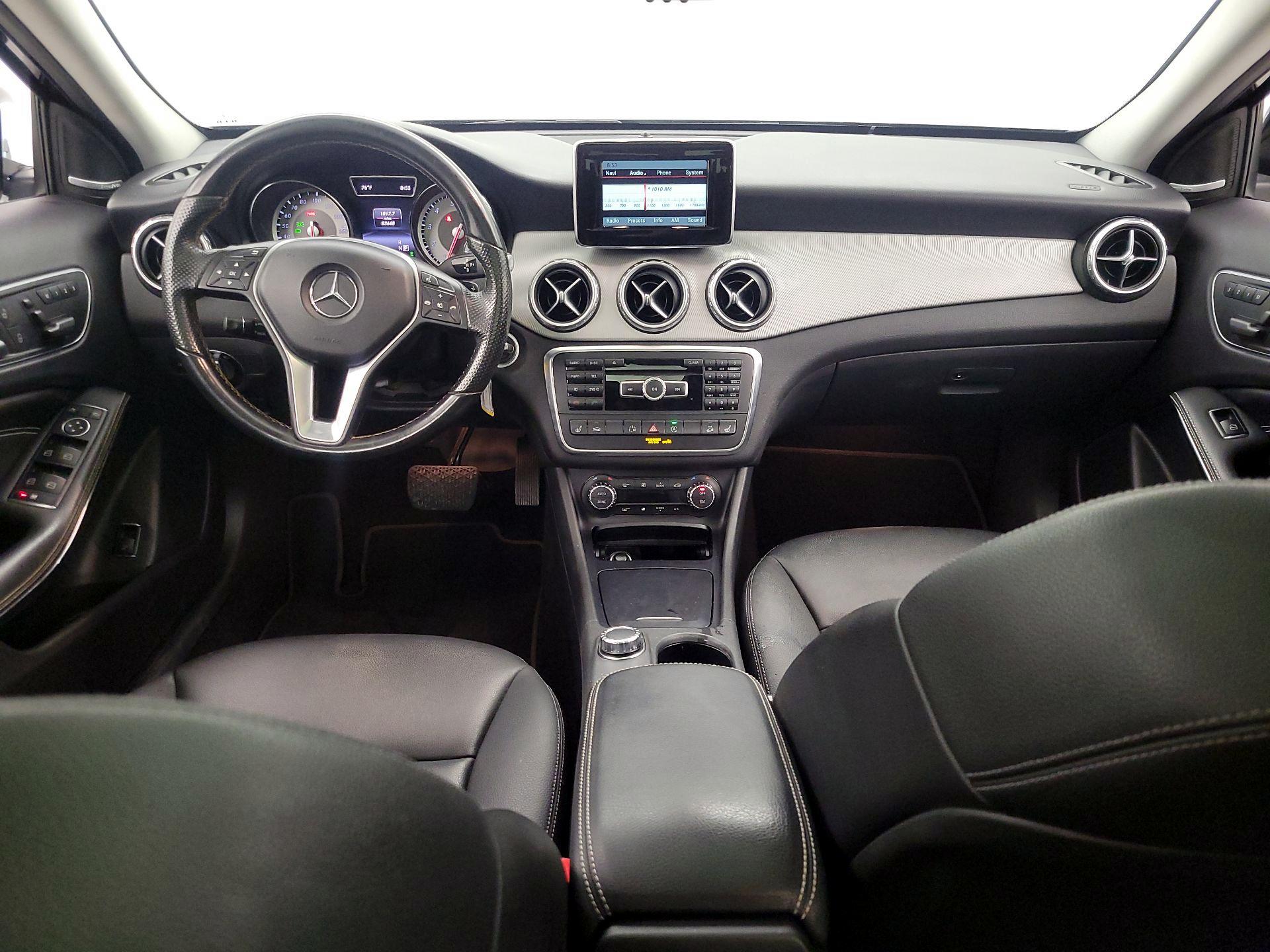 Thumbnail: 2015 Mercedes-Benz GLA - 9