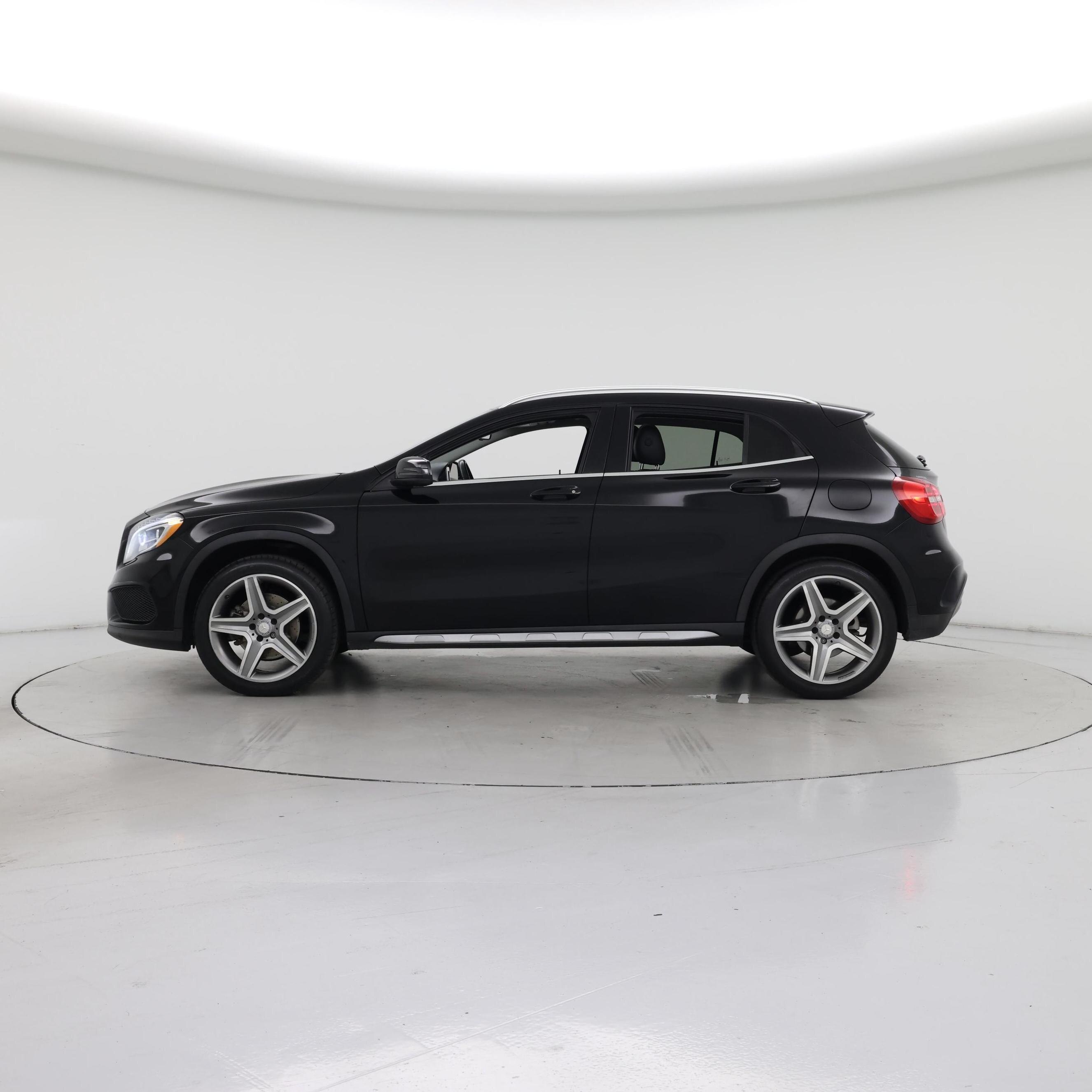 Thumbnail: 2015 Mercedes-Benz GLA - 3