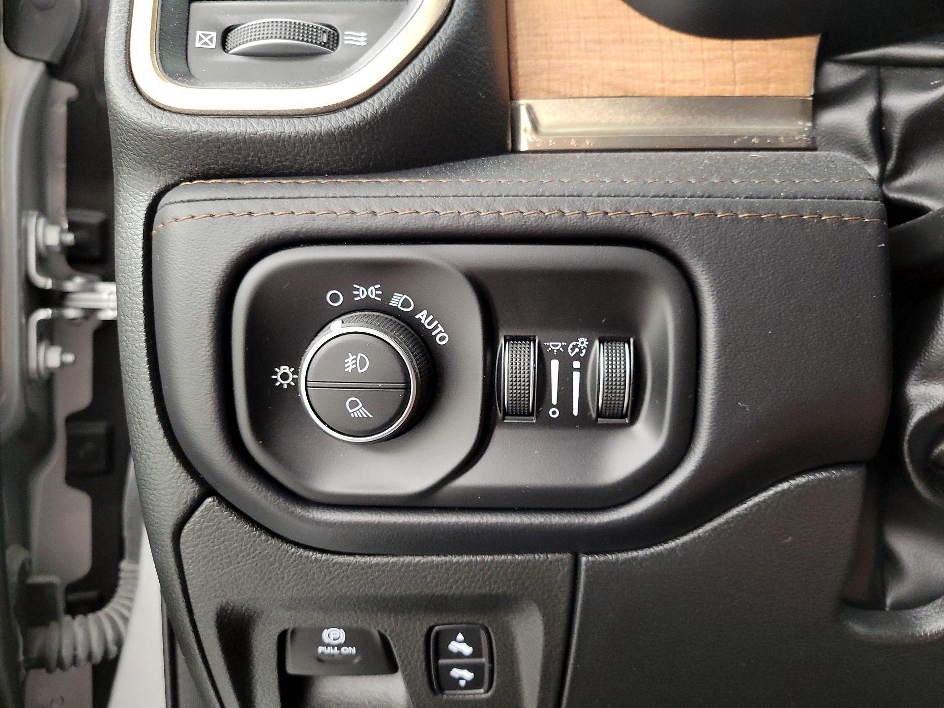 Thumbnail: 2023 RAM 1500 - 13