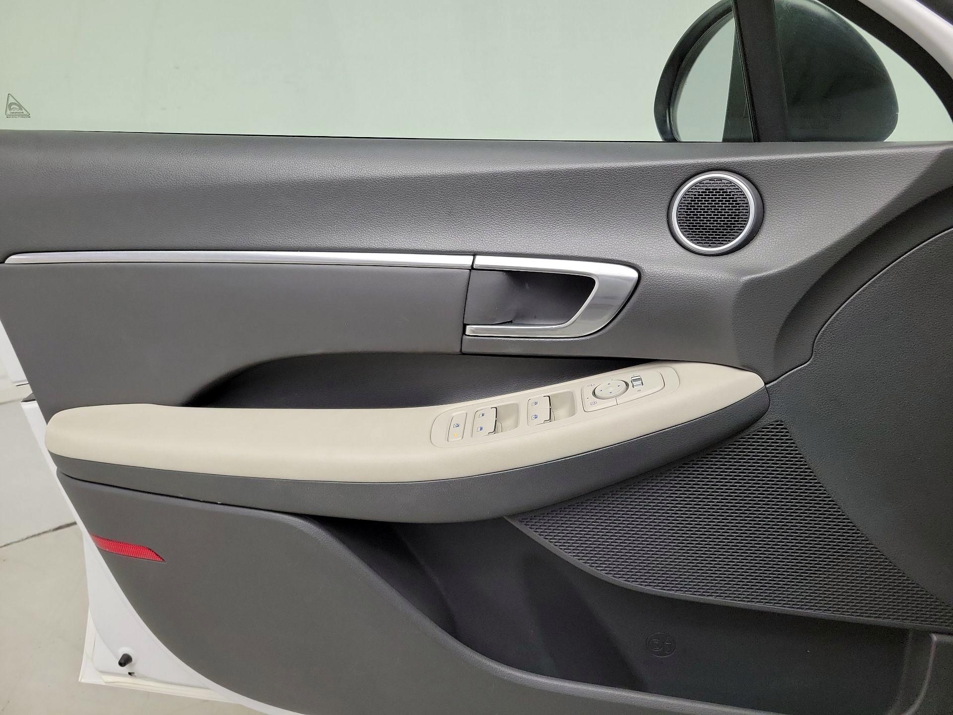 Thumbnail: 2023 Hyundai Sonata - 12