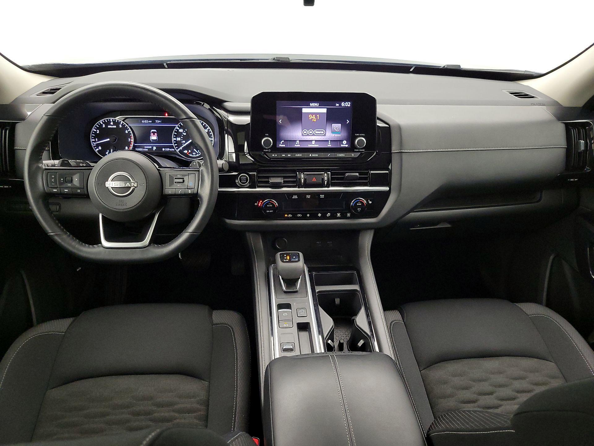 Thumbnail: 2022 Nissan Pathfinder - 9