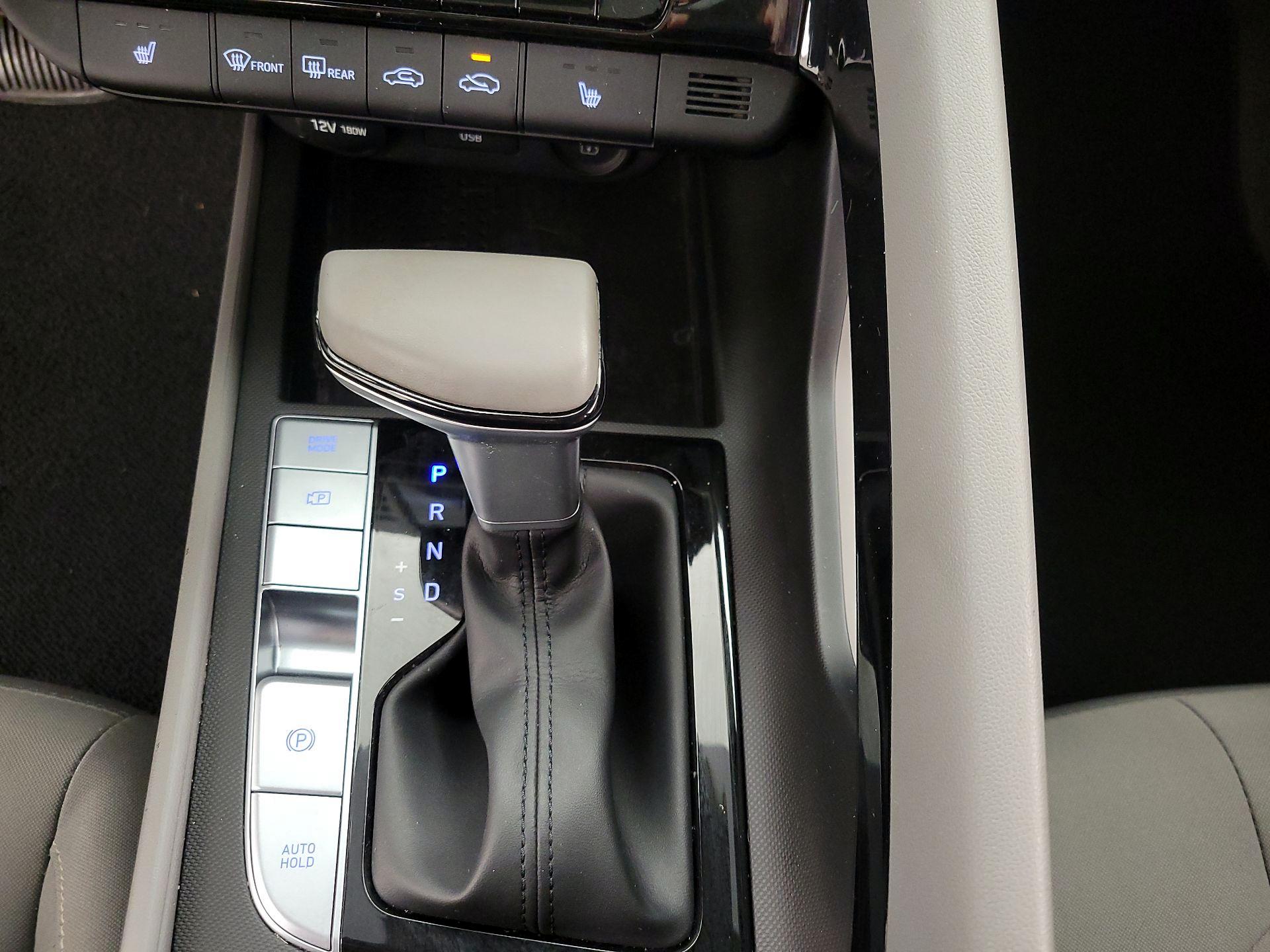 Thumbnail: 2021 Hyundai Elantra - 17