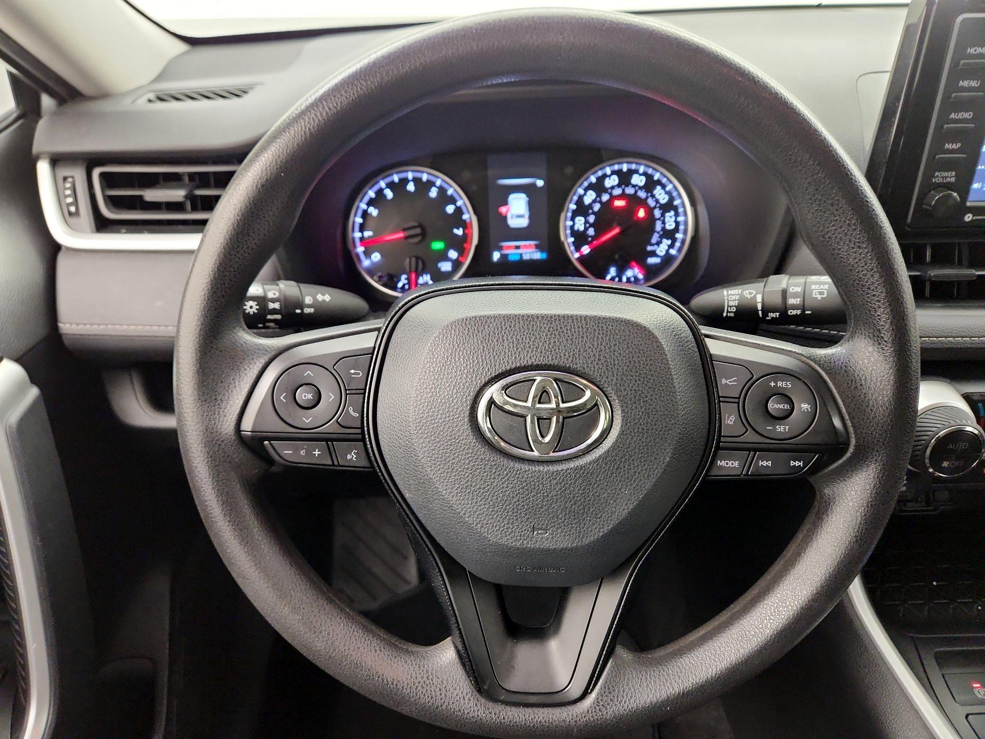 Thumbnail: 2021 Toyota RAV4 - 10