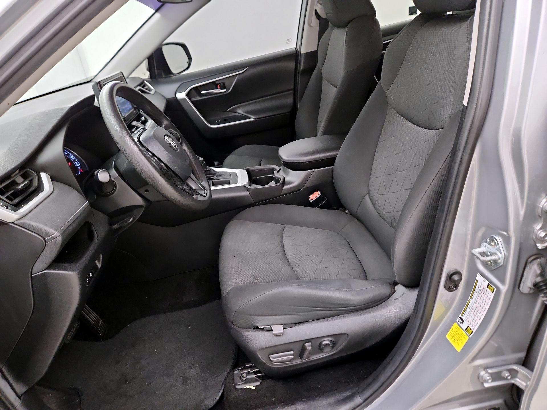 Thumbnail: 2021 Toyota RAV4 - 11