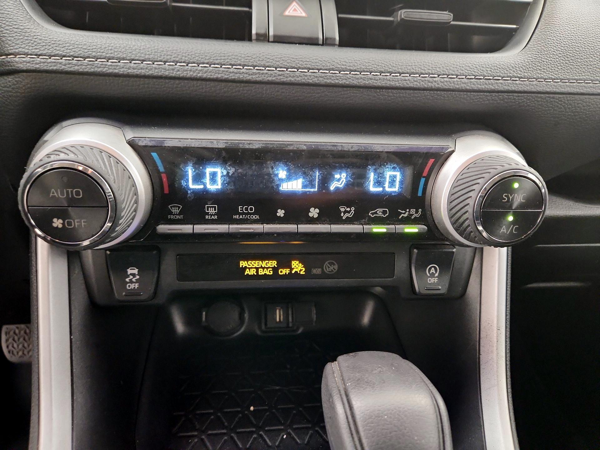 Thumbnail: 2021 Toyota RAV4 - 16