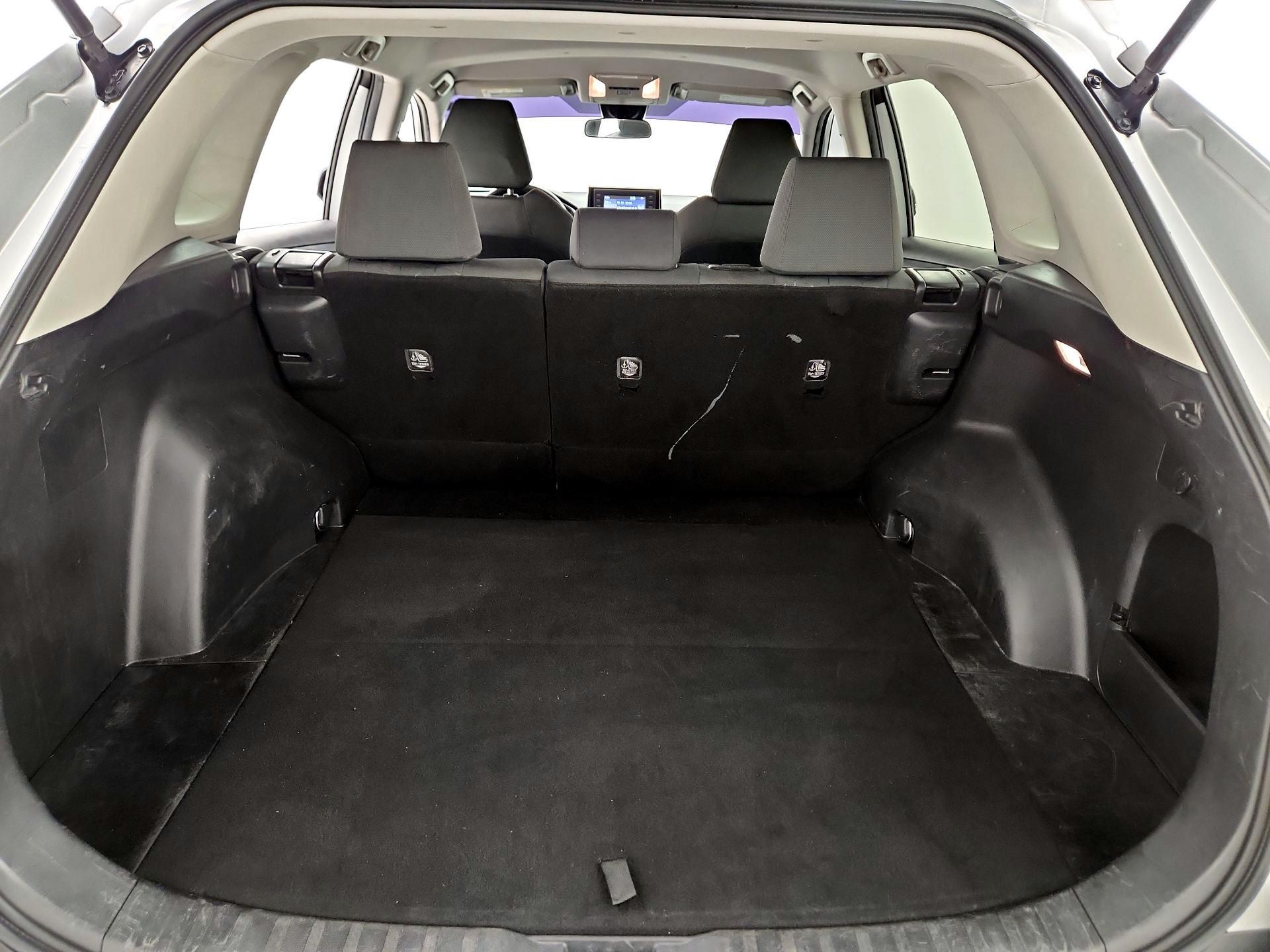 Thumbnail: 2021 Toyota RAV4 - 20