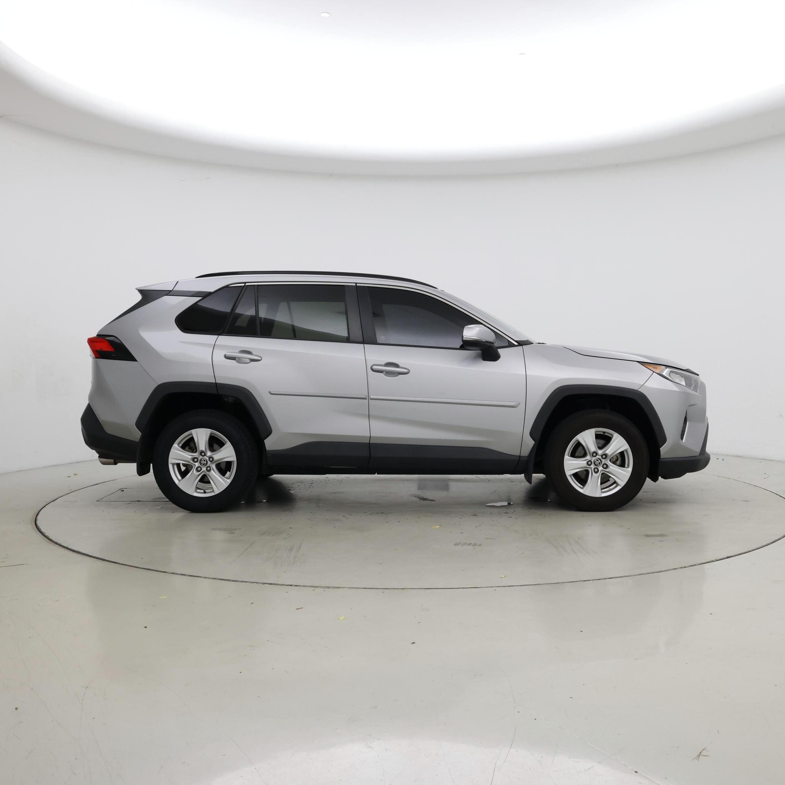 Thumbnail: 2021 Toyota RAV4 - 7