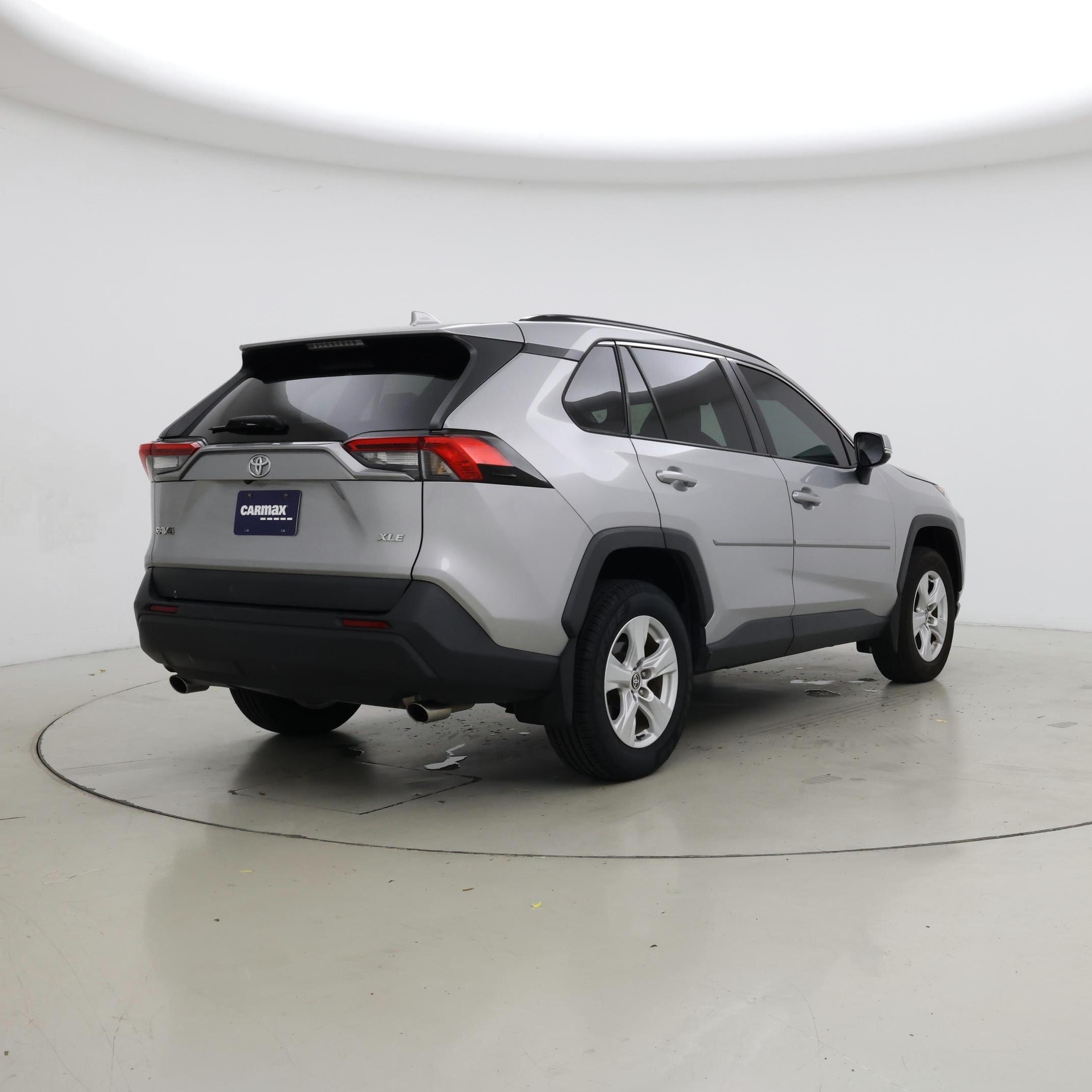 Thumbnail: 2021 Toyota RAV4 - 8