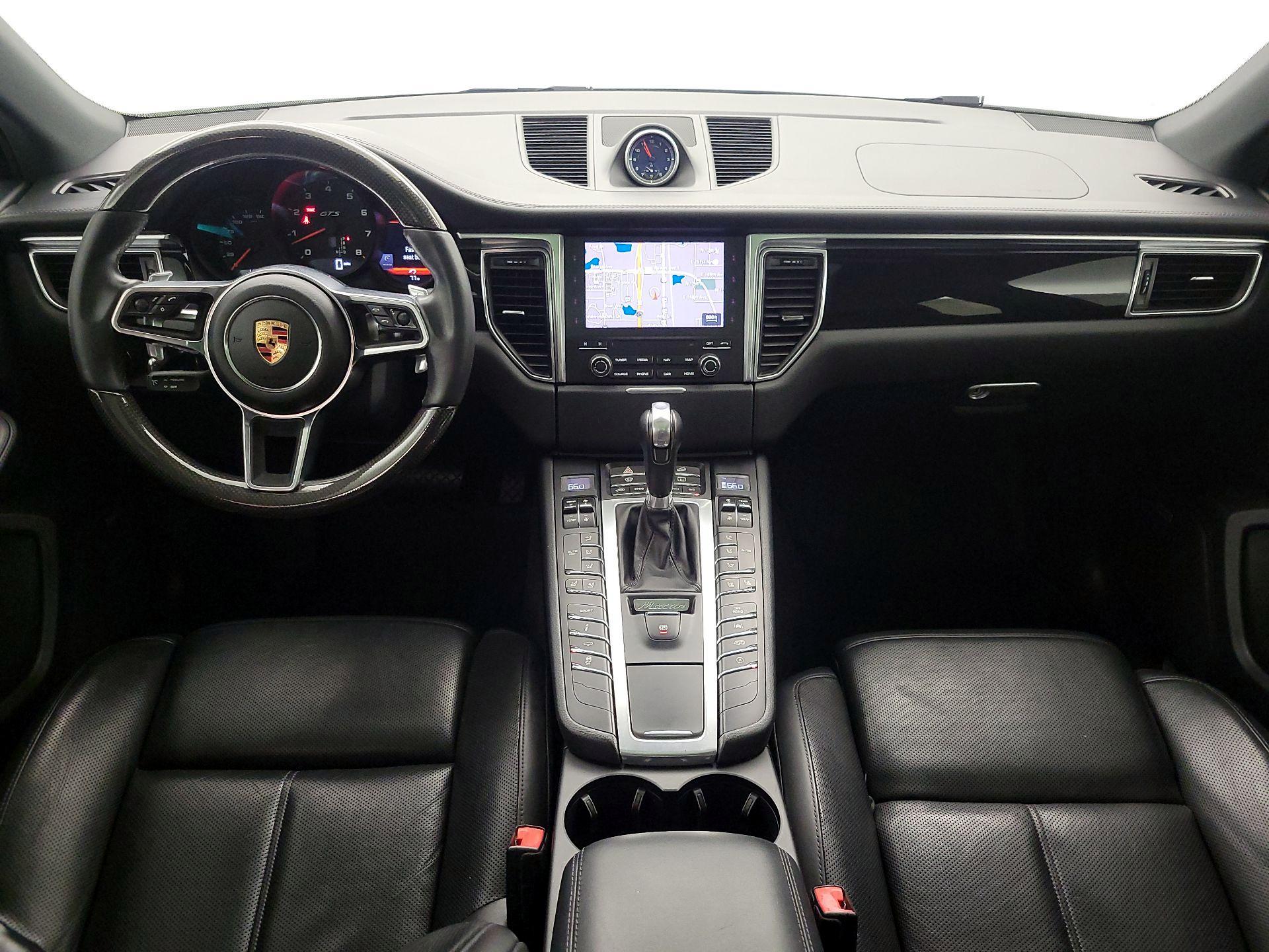Thumbnail: 2017 Porsche Macan - 9