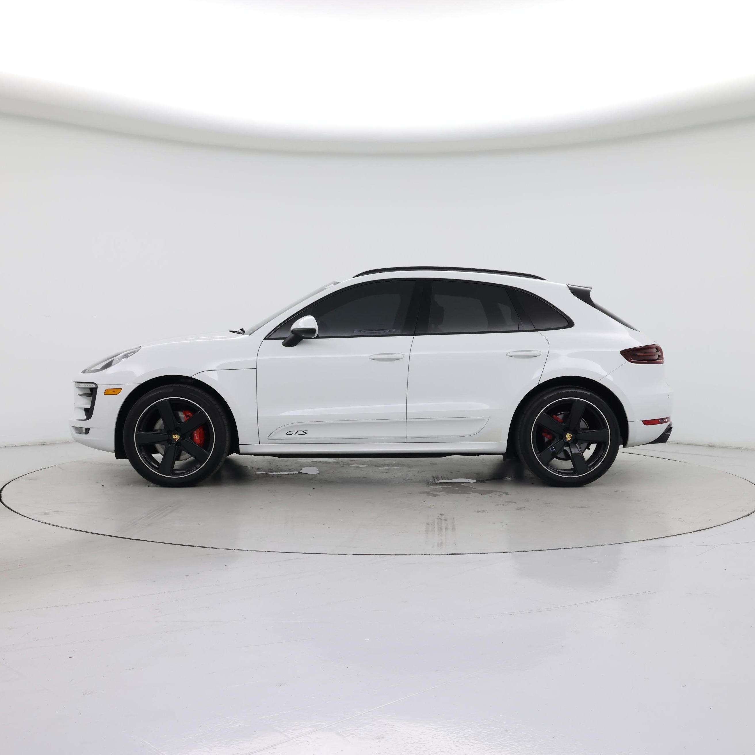 Thumbnail: 2017 Porsche Macan - 3
