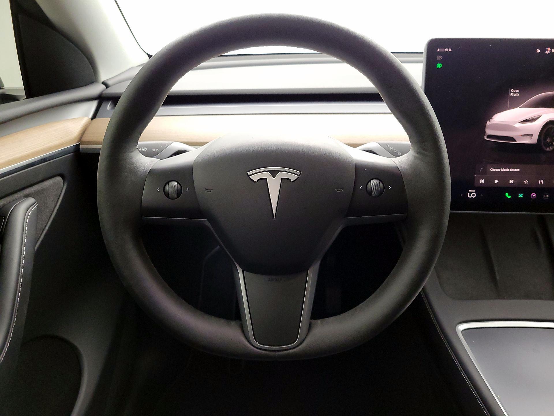 Thumbnail: 2022 Tesla Model Y - 10
