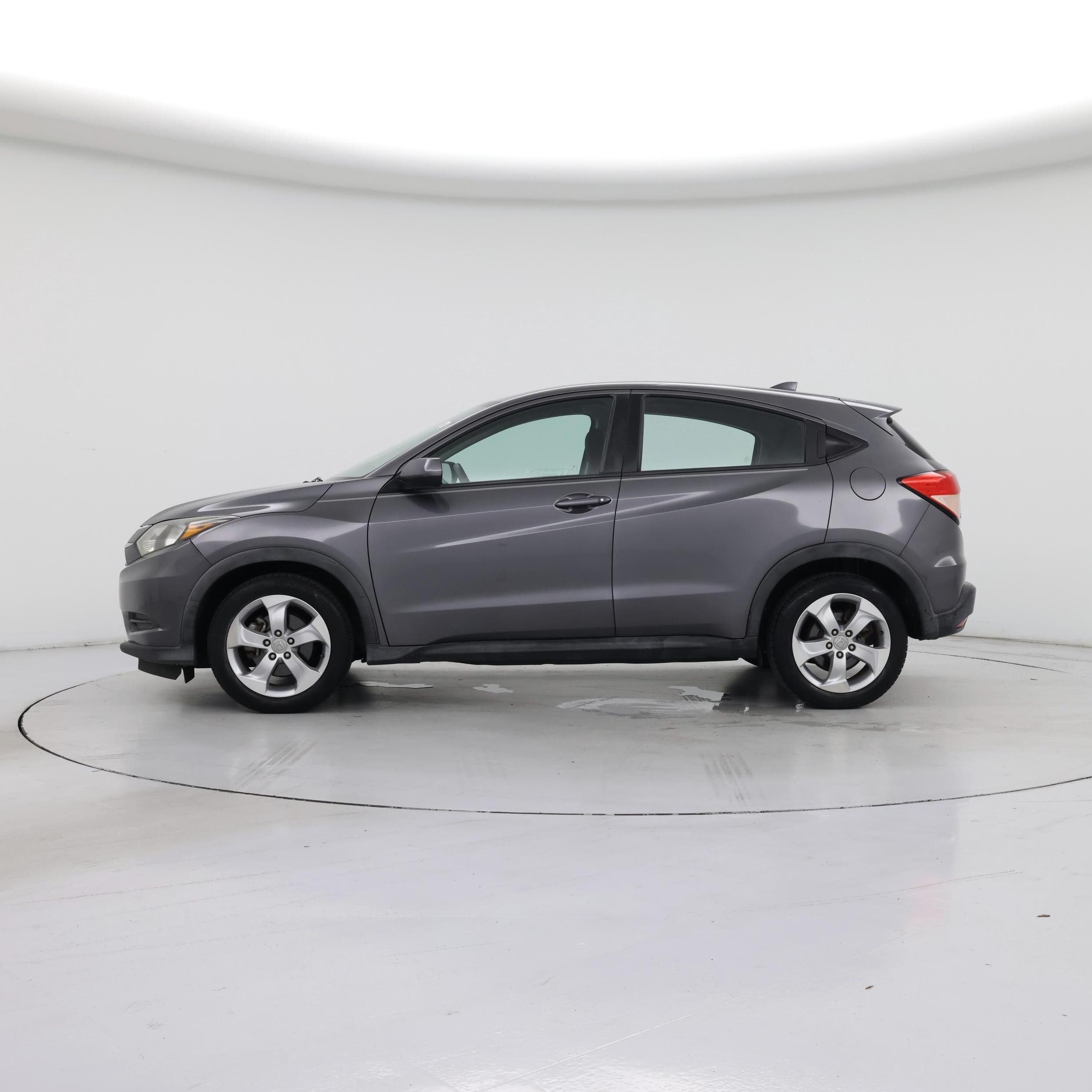Thumbnail: 2016 Honda HR-V - 3
