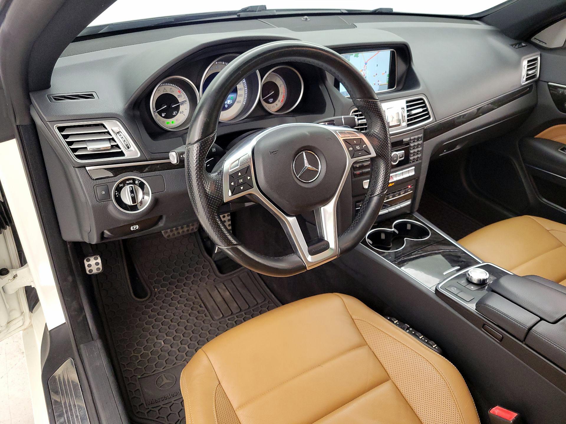 Thumbnail: 2015 Mercedes-Benz E-Class - 9