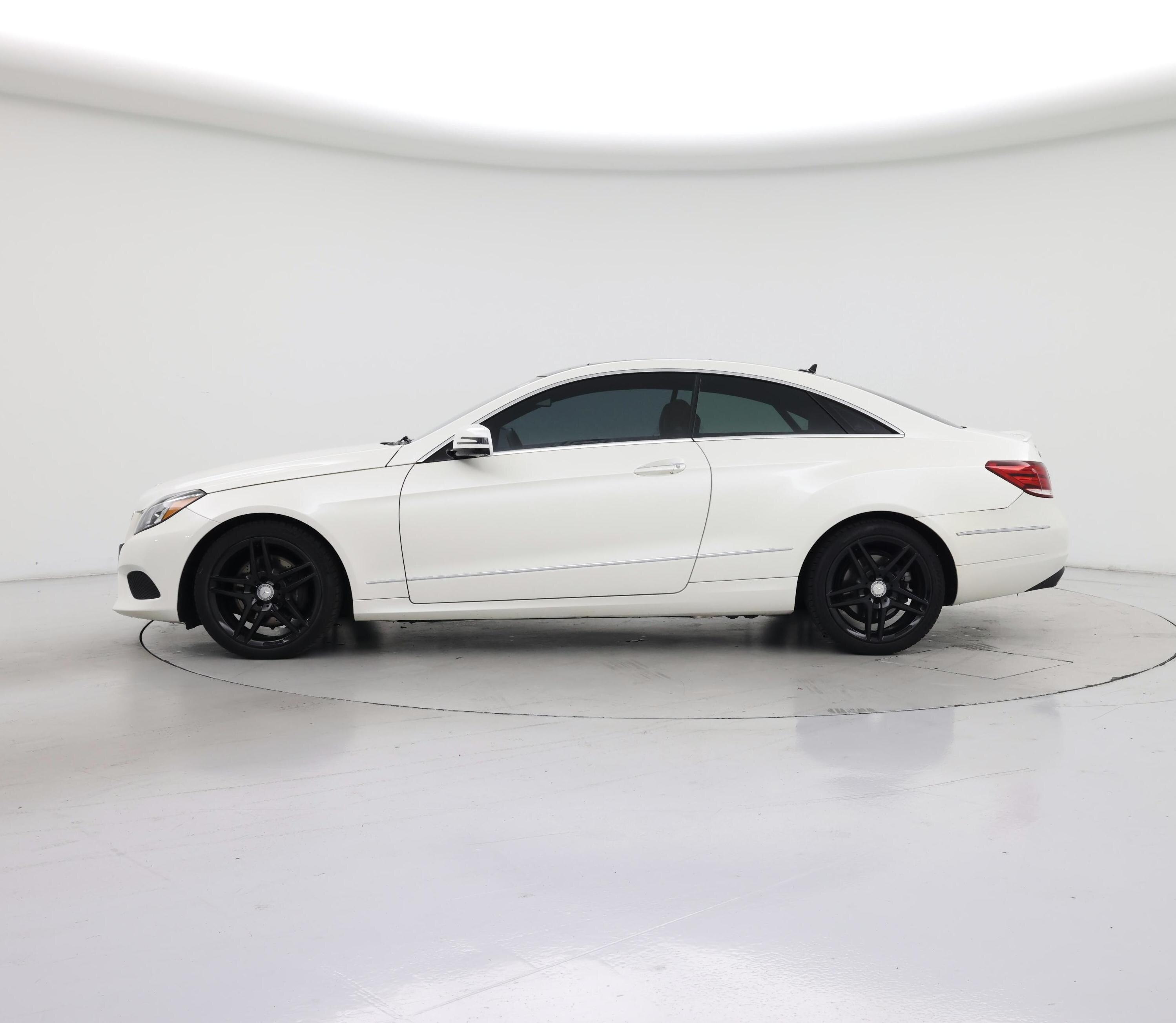 Thumbnail: 2015 Mercedes-Benz E-Class - 3