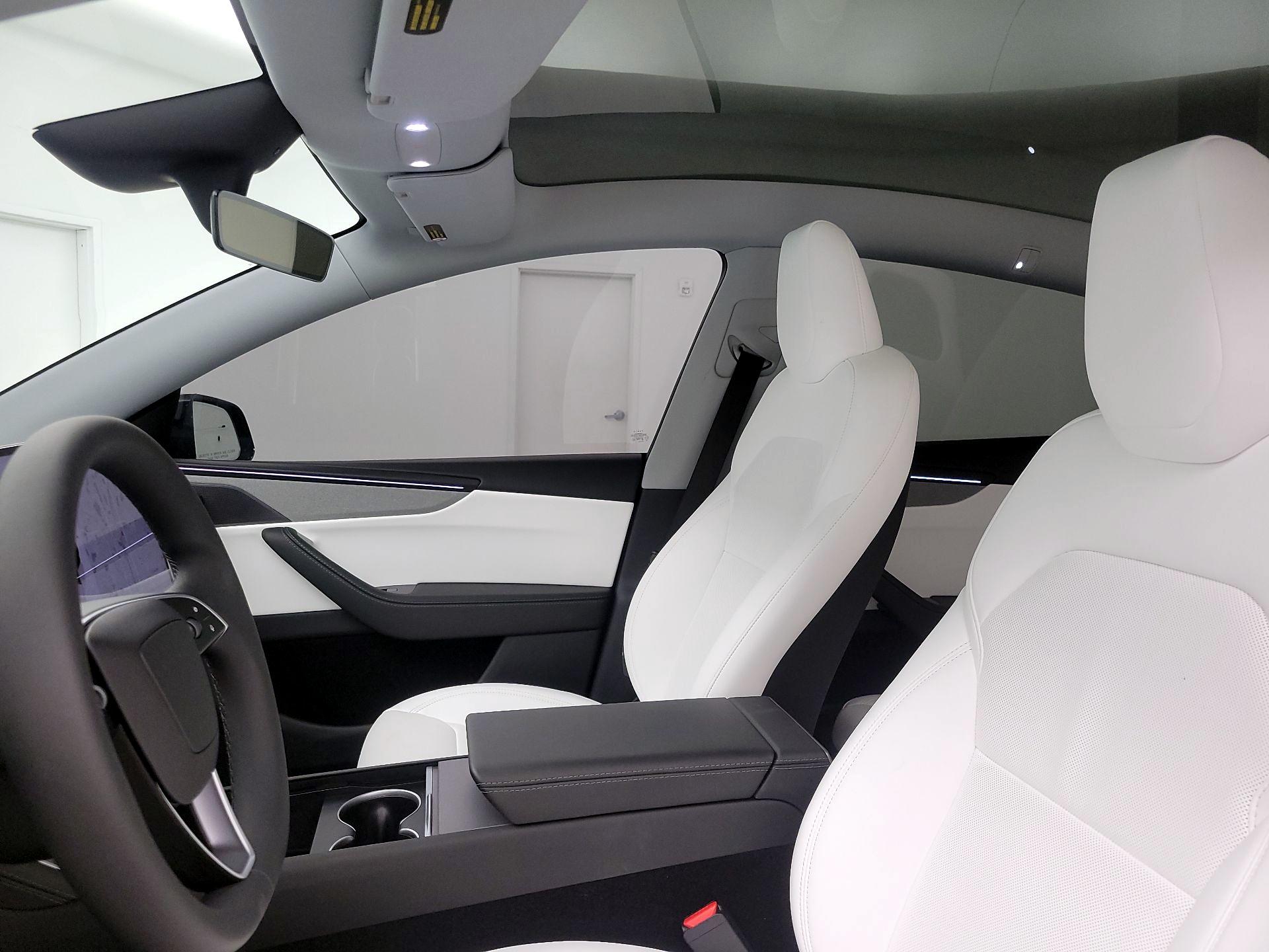 Thumbnail: 2026 Tesla Model Y - 19