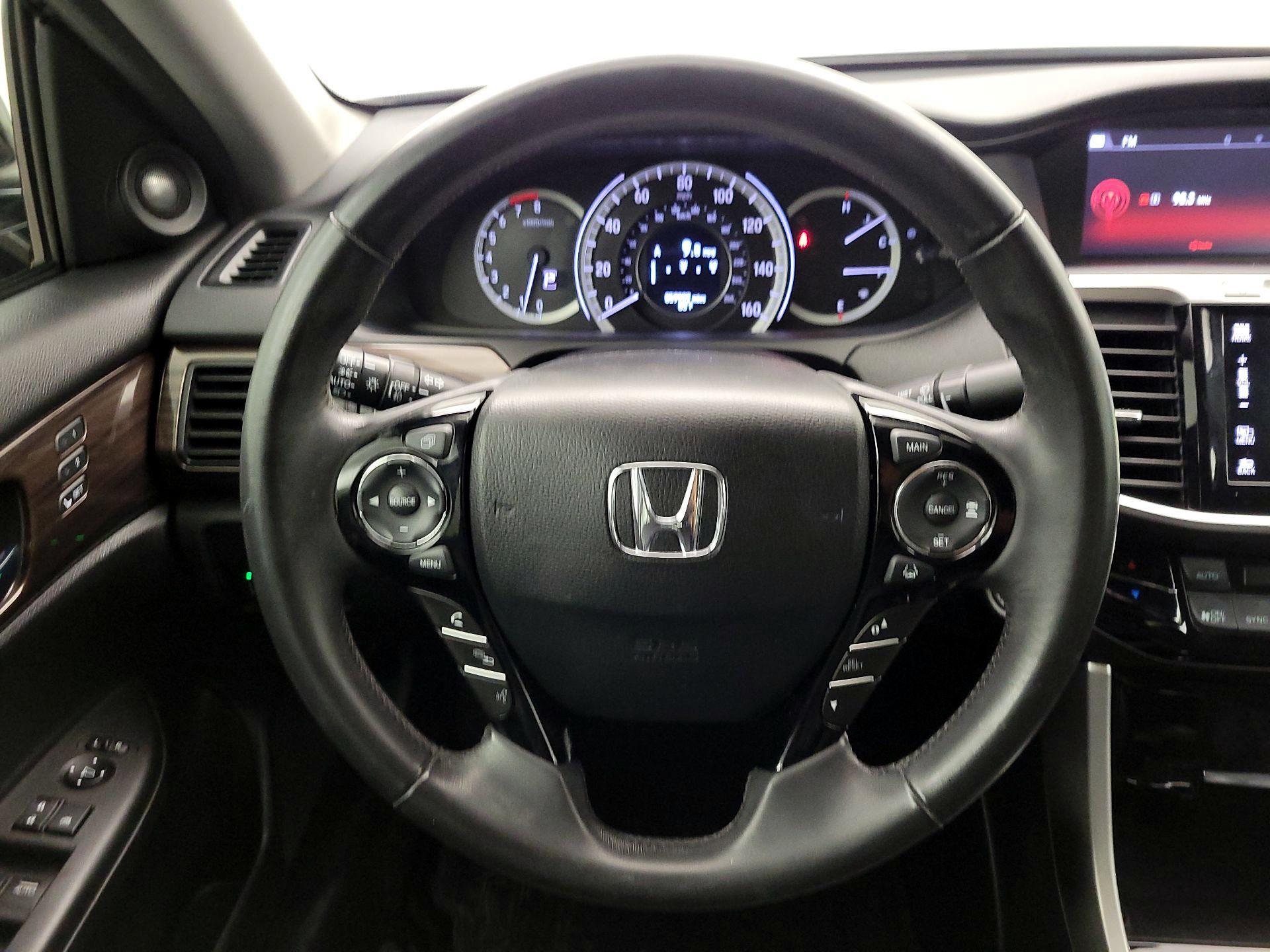 Thumbnail: 2017 Honda Accord - 10