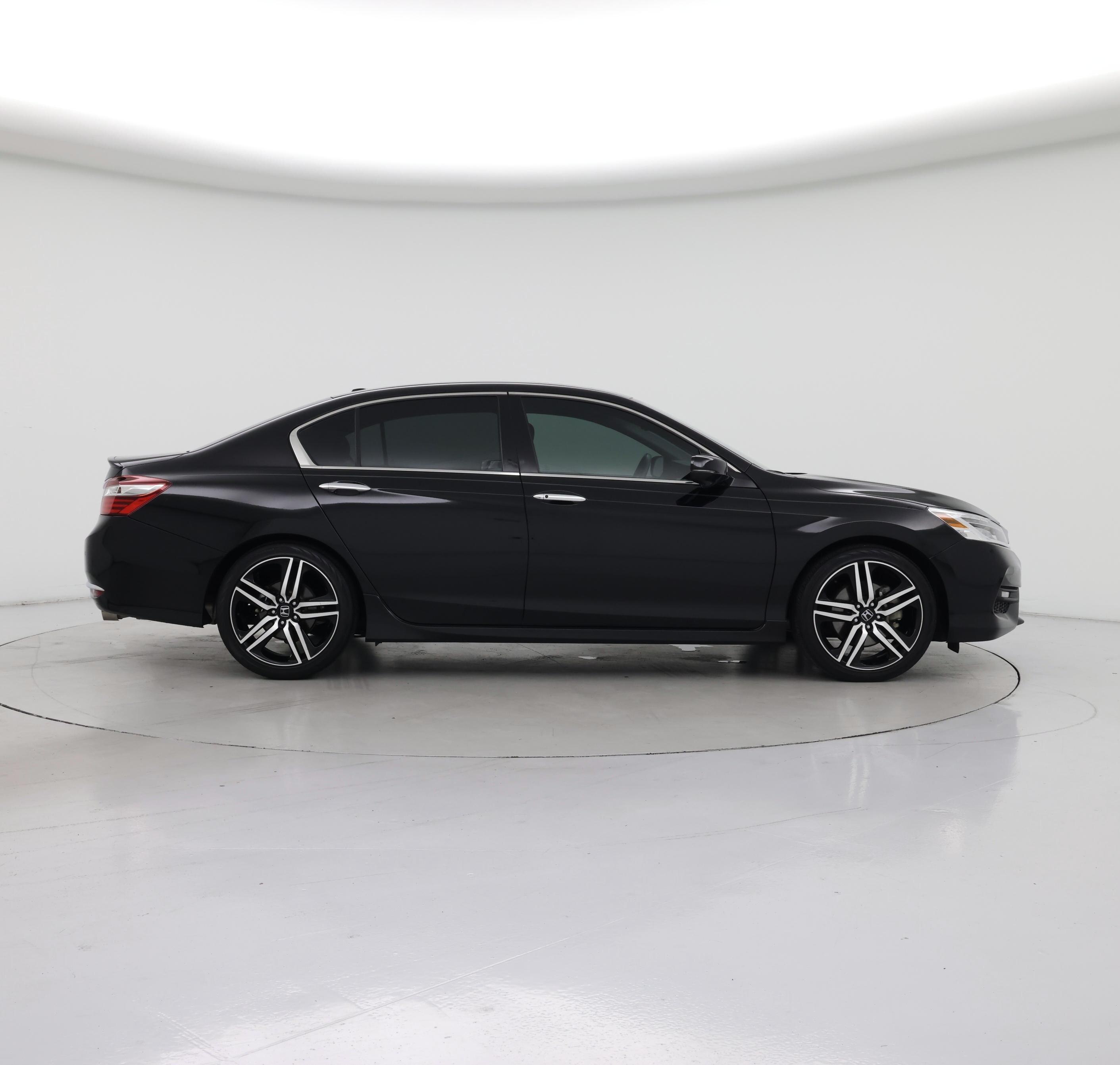 Thumbnail: 2017 Honda Accord - 7