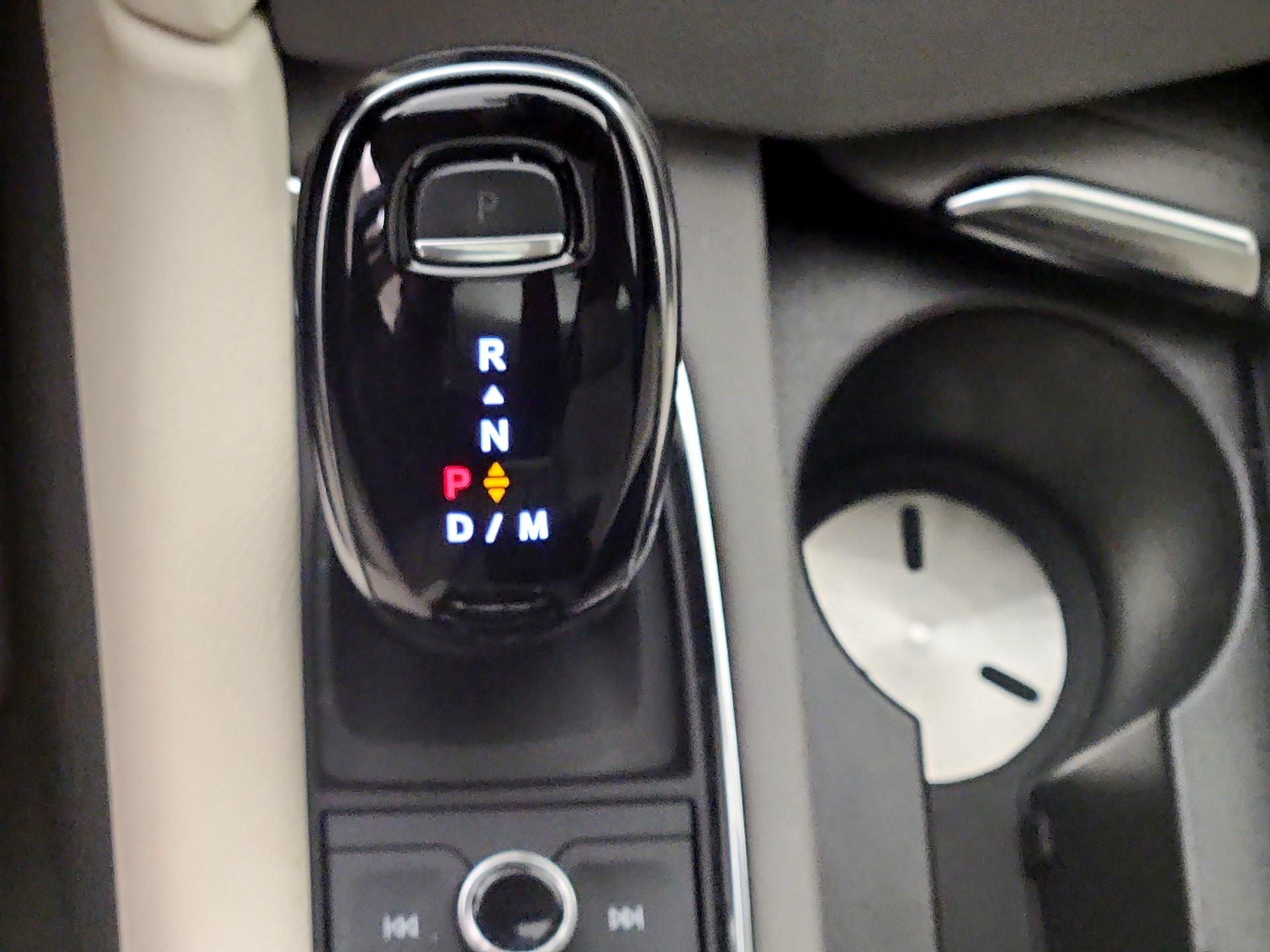 Thumbnail: 2023 Cadillac XT5 - 17