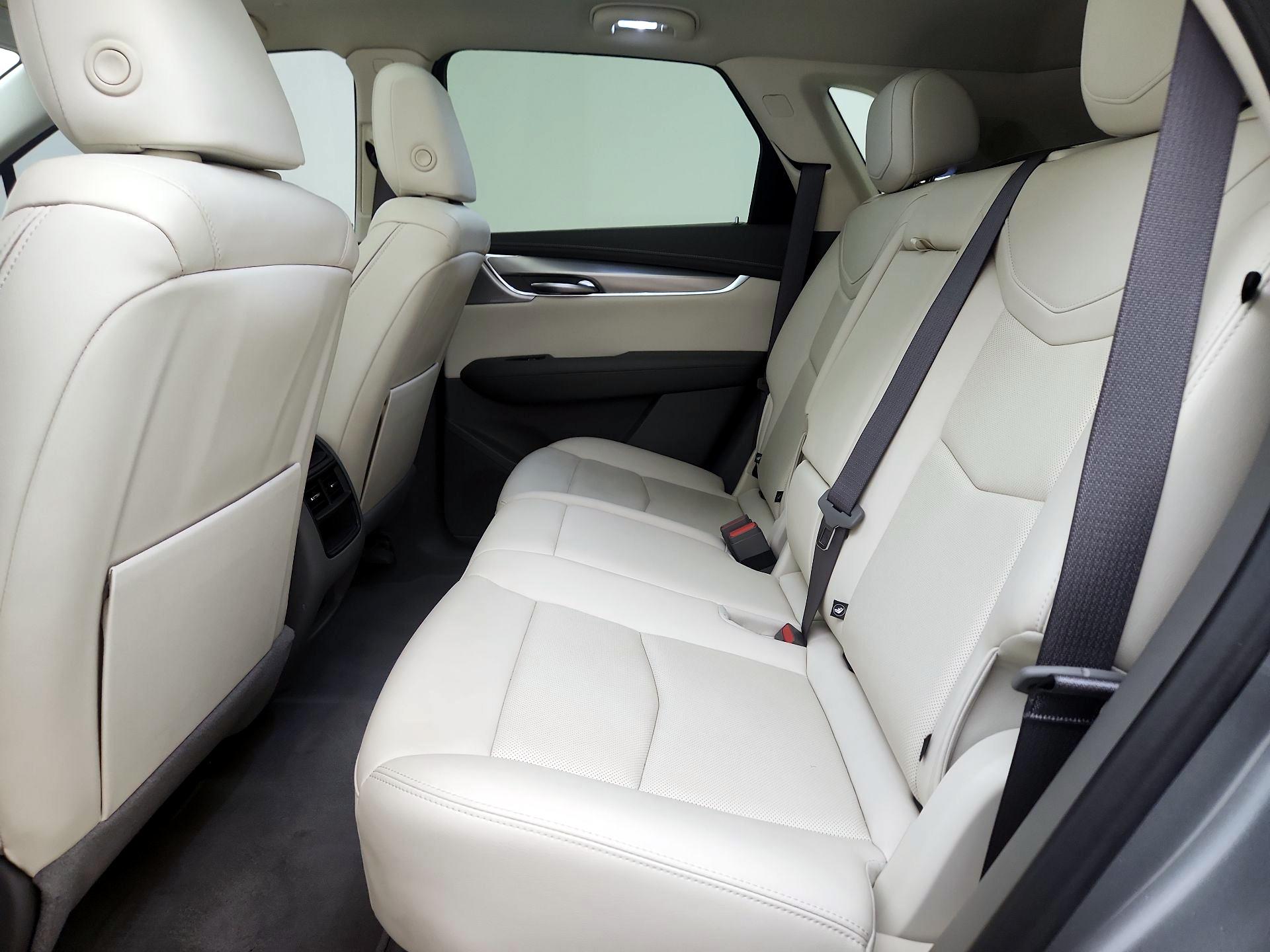 Thumbnail: 2023 Cadillac XT5 - 20