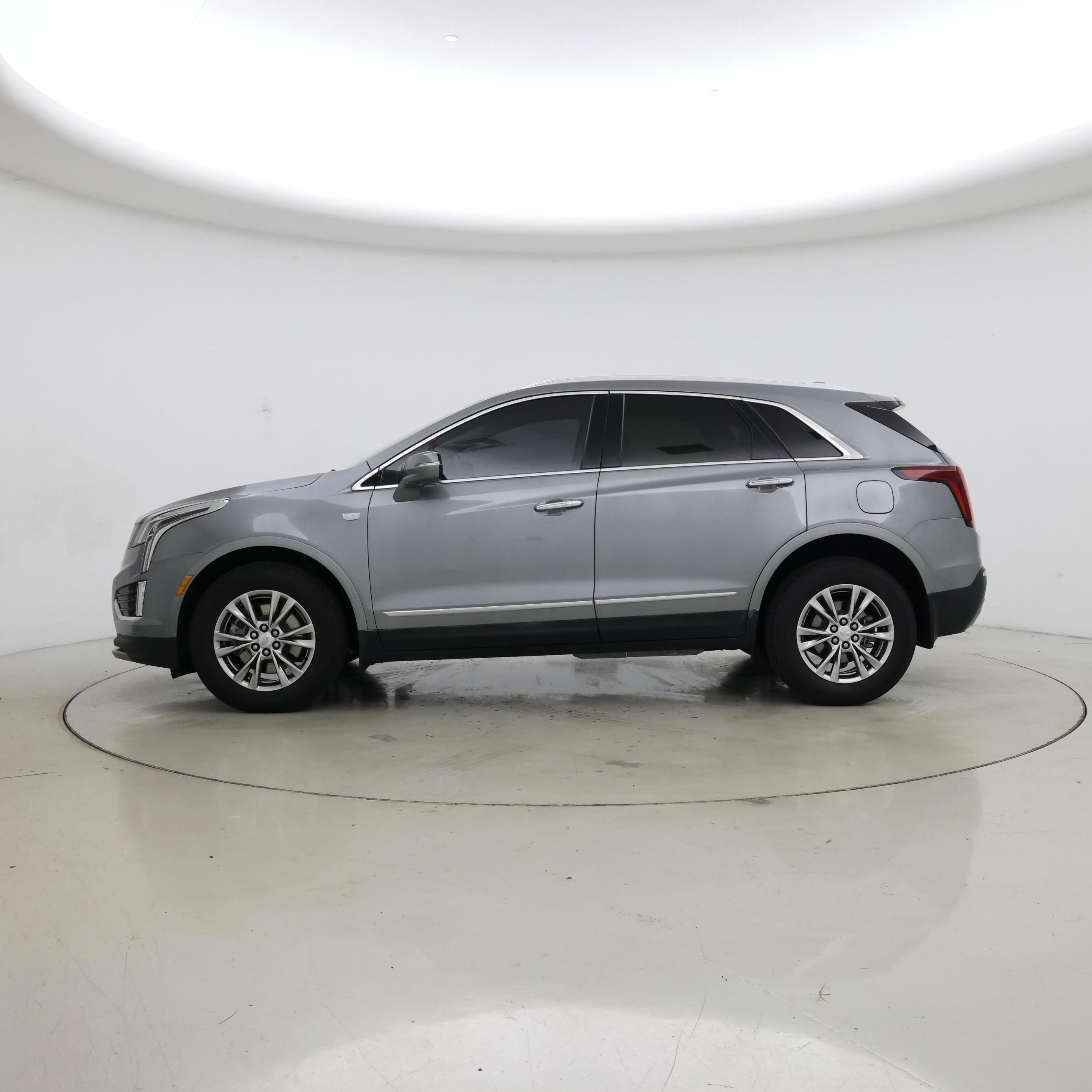 Thumbnail: 2023 Cadillac XT5 - 3