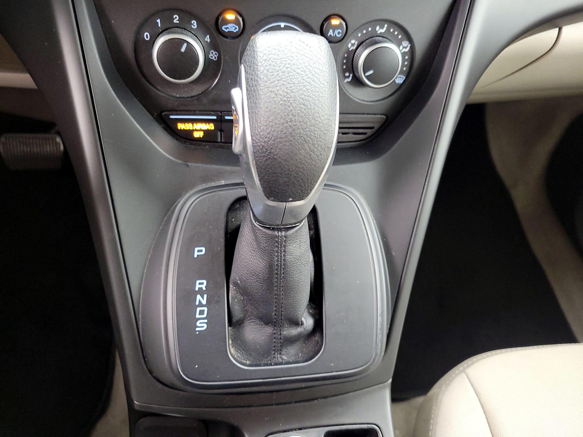 Thumbnail: 2016 Ford Escape - 17