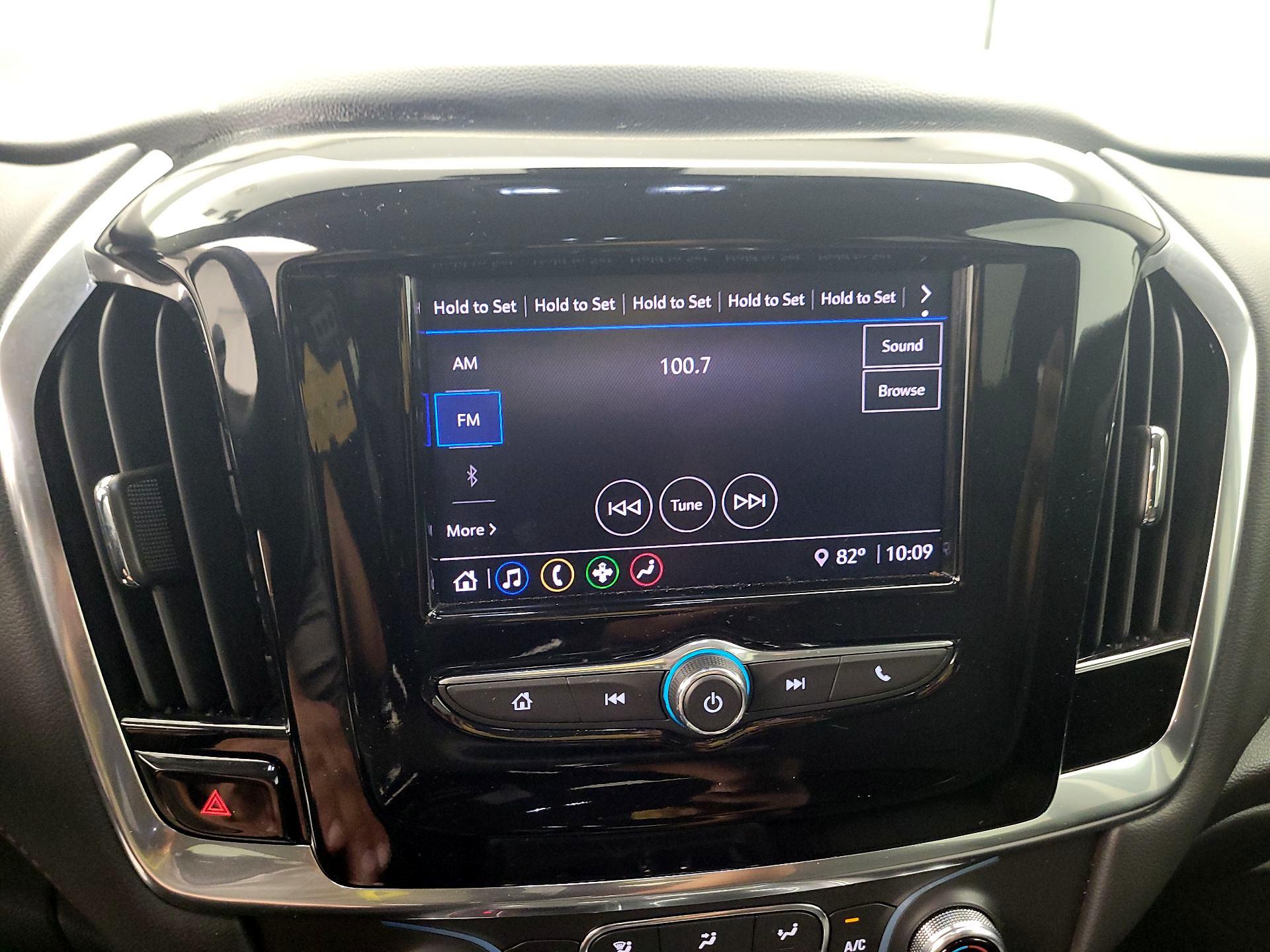 Thumbnail: 2021 Chevrolet Traverse - 15