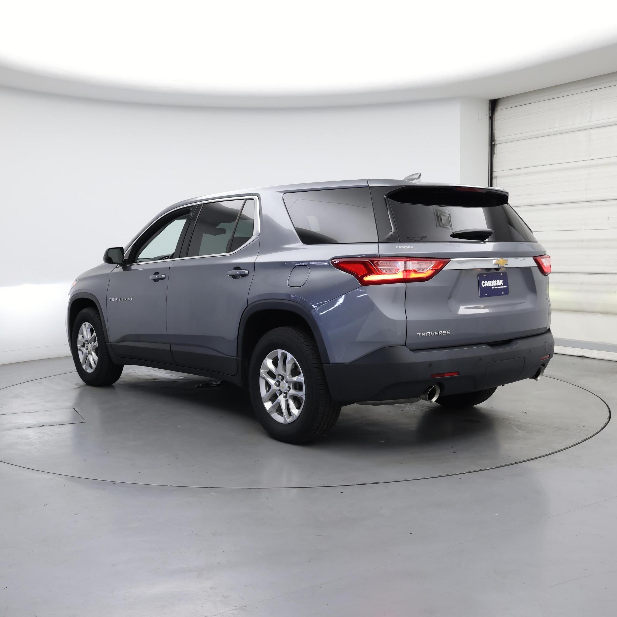 Thumbnail: 2021 Chevrolet Traverse - 2