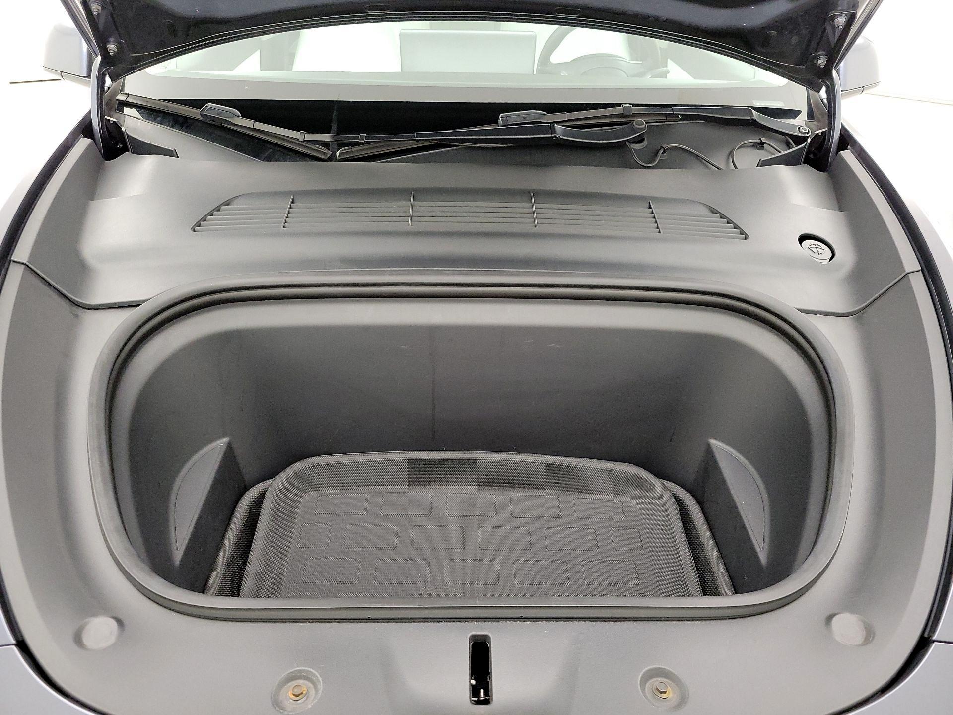 Thumbnail: 2022 Tesla Model Y - 20