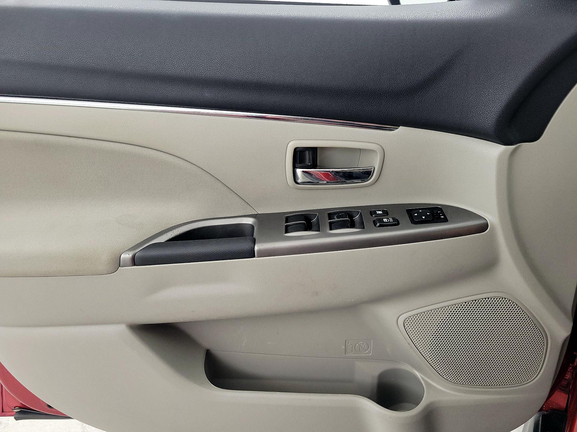 Thumbnail: 2019 Mitsubishi Outlander Sport - 12