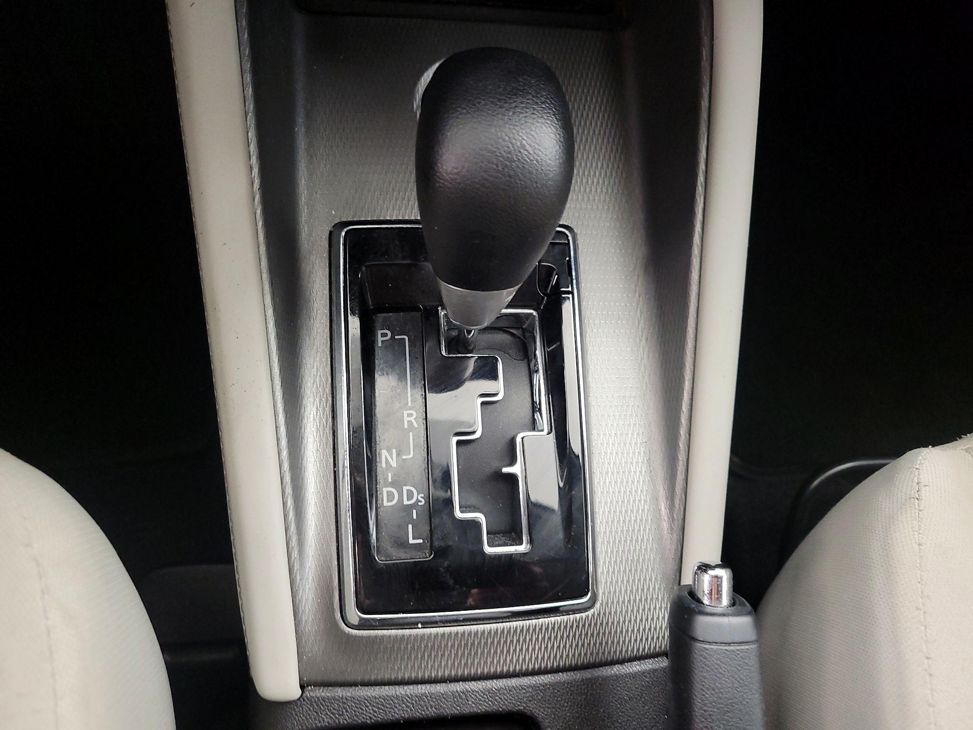 Thumbnail: 2019 Mitsubishi Outlander Sport - 16