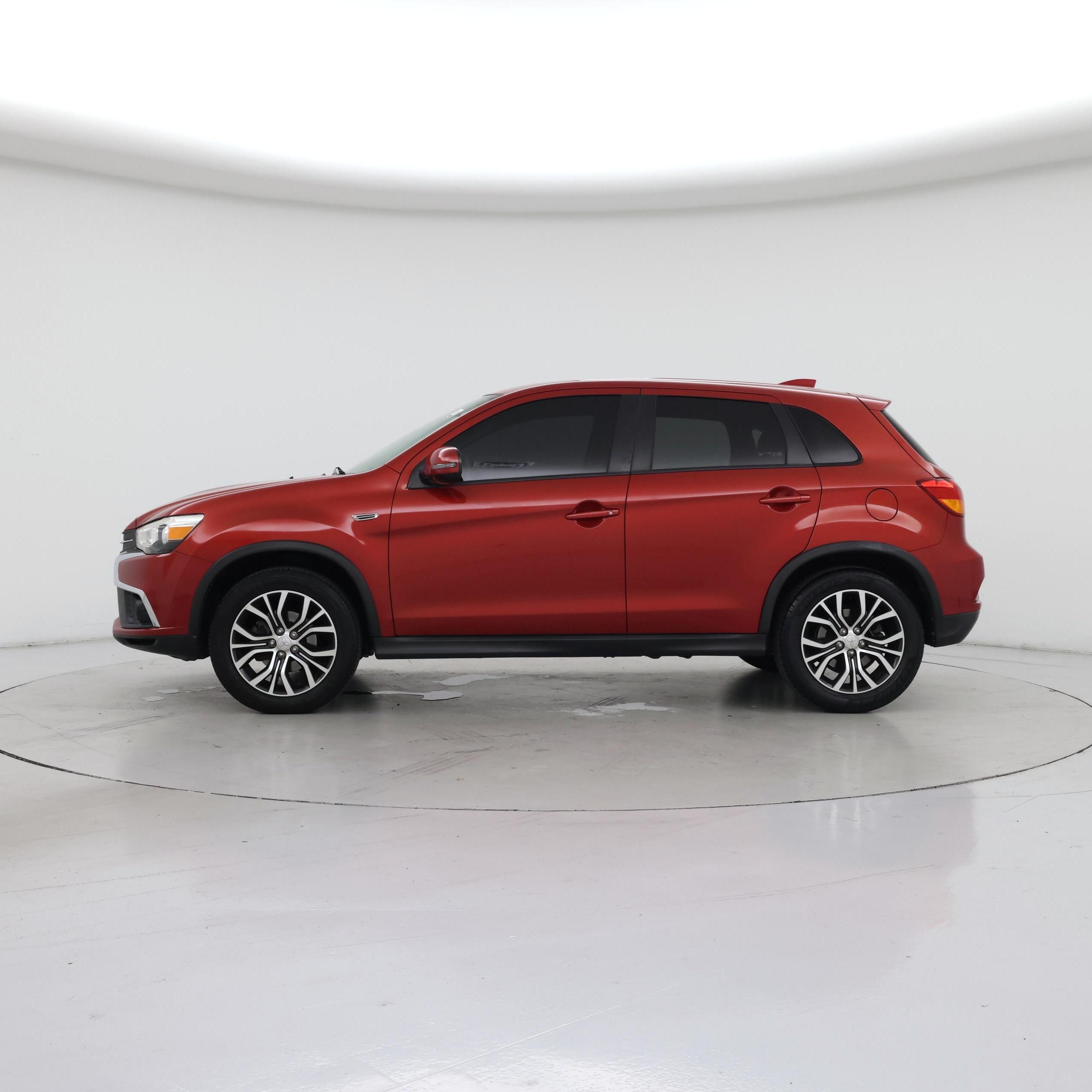 Thumbnail: 2019 Mitsubishi Outlander Sport - 3