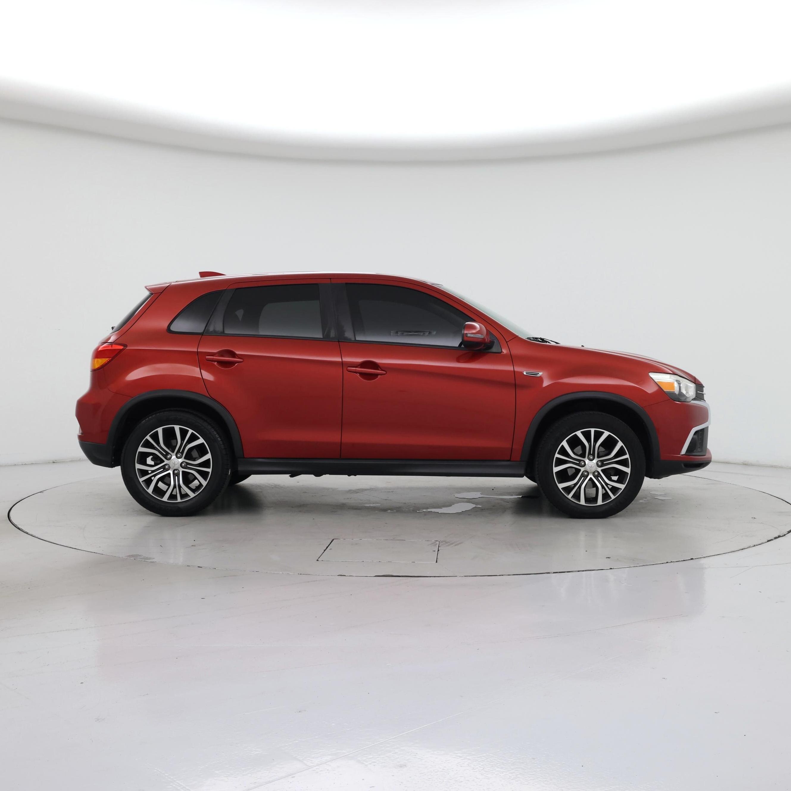 Thumbnail: 2019 Mitsubishi Outlander Sport - 7