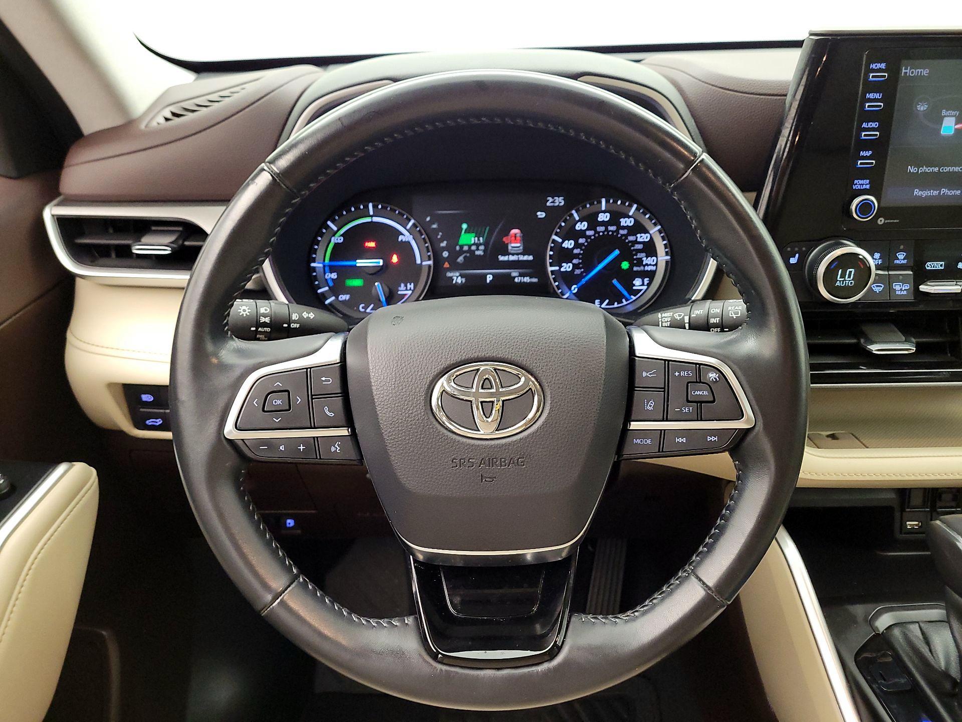 Thumbnail: 2021 Toyota Highlander - 10