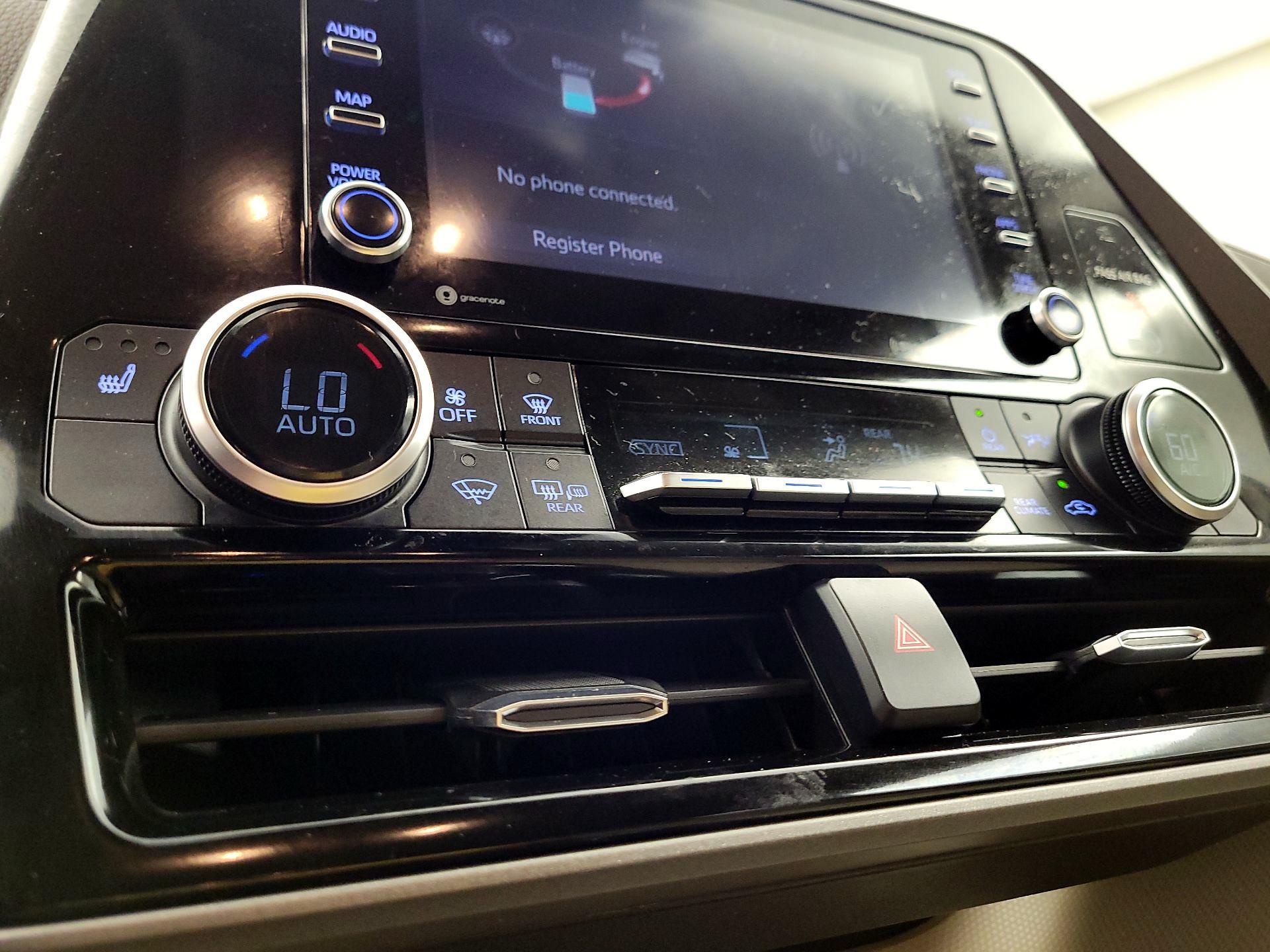 Thumbnail: 2021 Toyota Highlander - 14