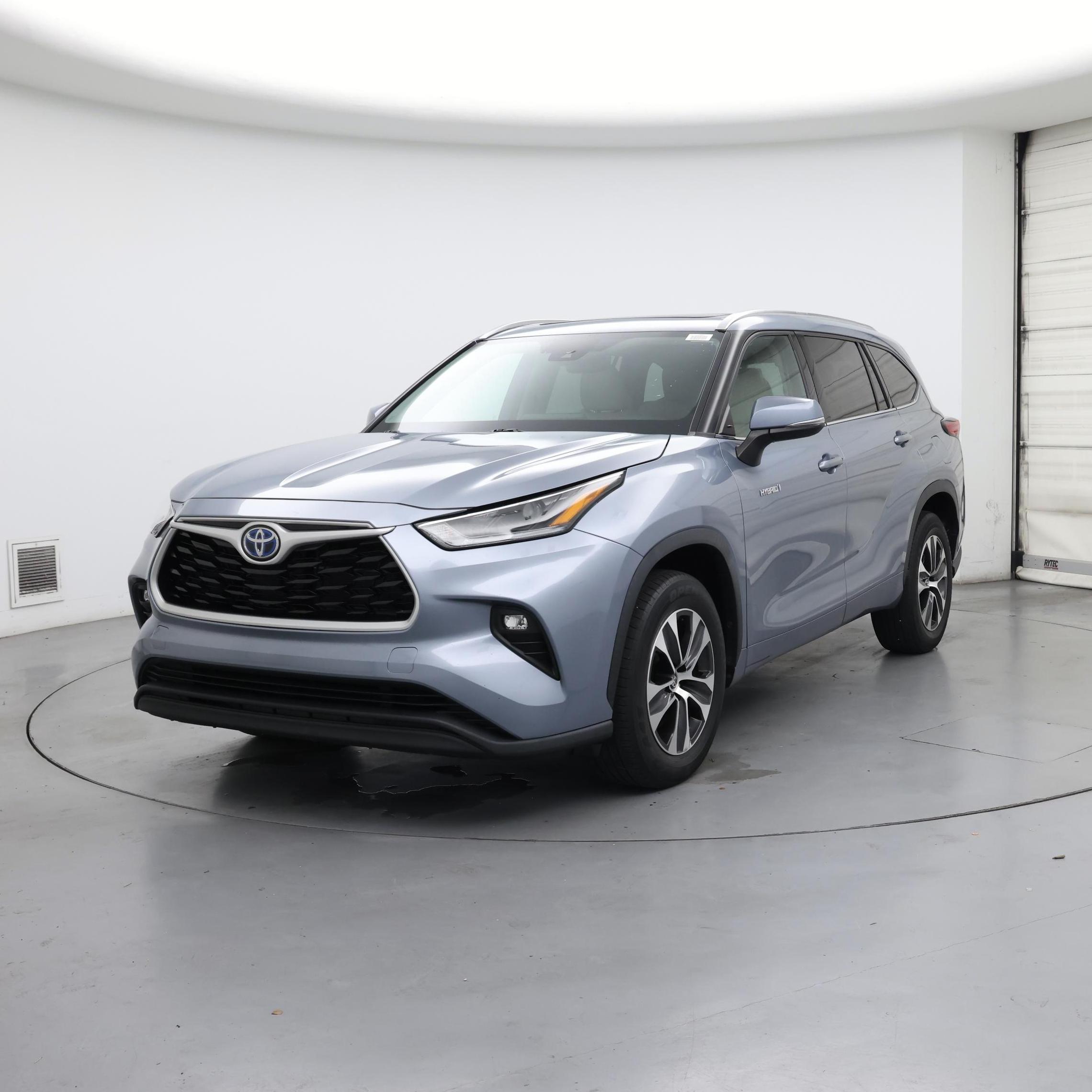 Thumbnail: 2021 Toyota Highlander - 4