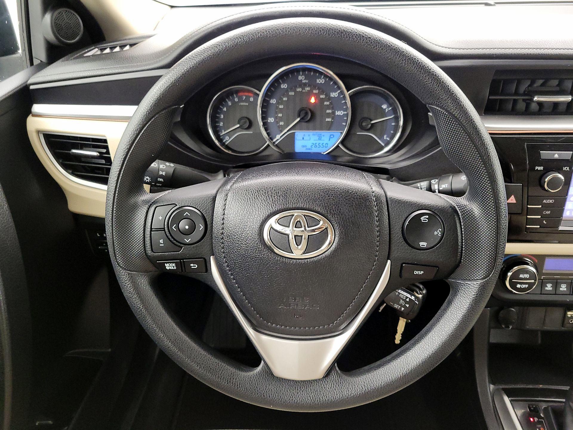 Thumbnail: 2015 Toyota Corolla - 10