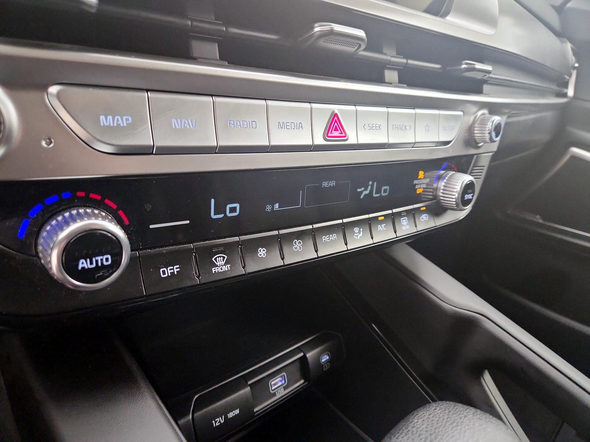 Thumbnail: 2024 Kia Telluride - 17