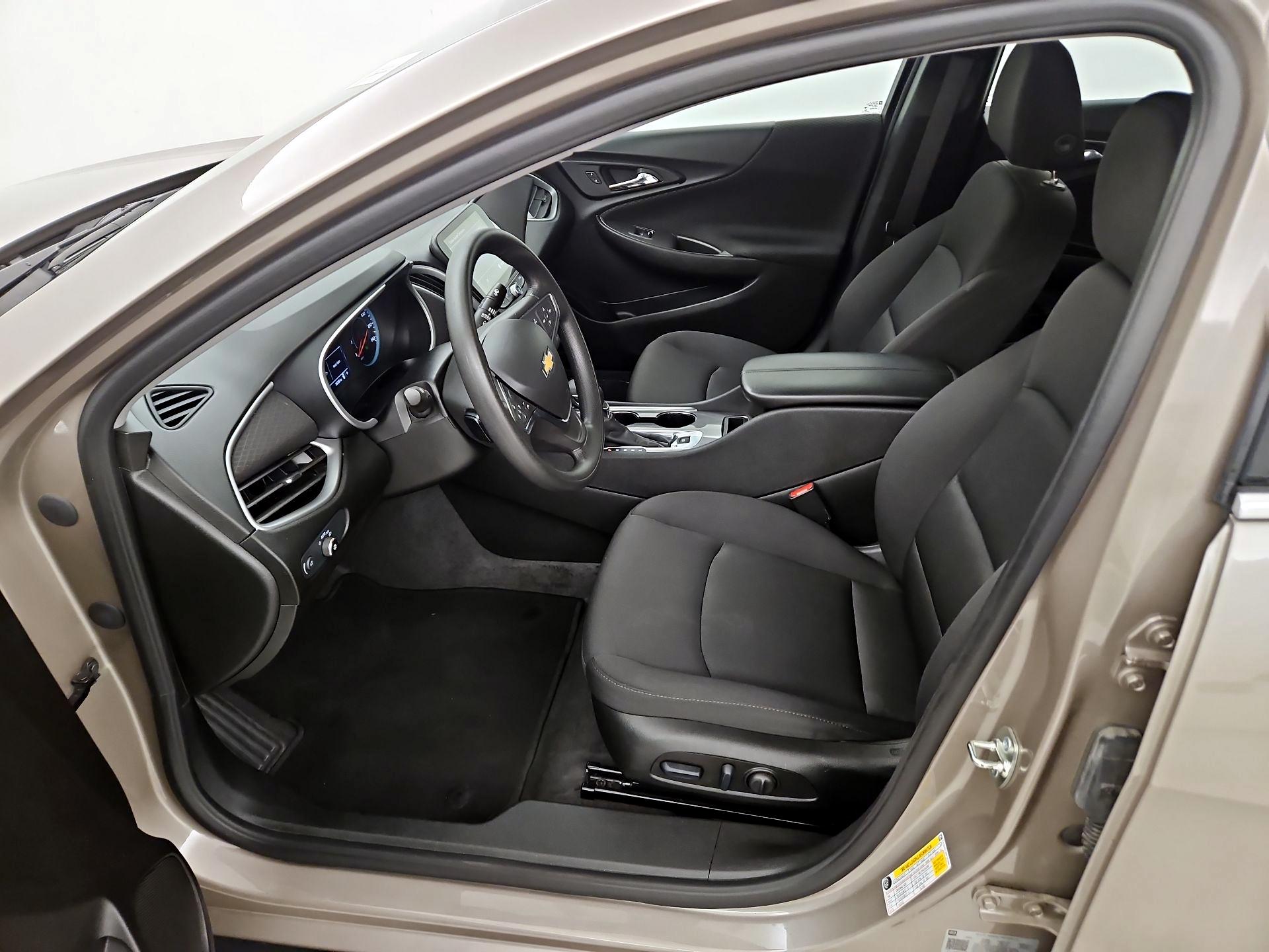 Thumbnail: 2024 Chevrolet Malibu - 11