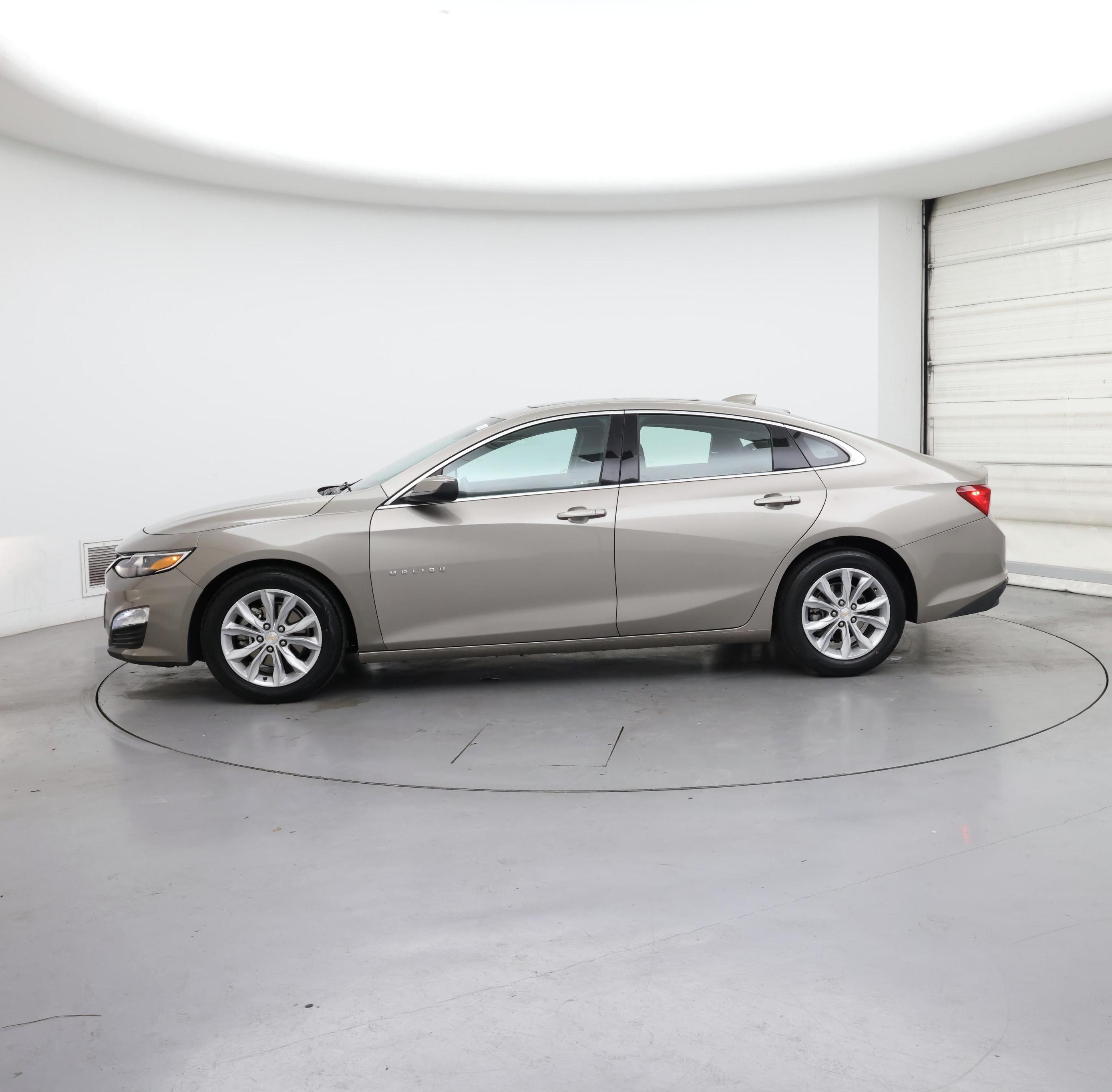 Thumbnail: 2024 Chevrolet Malibu - 3