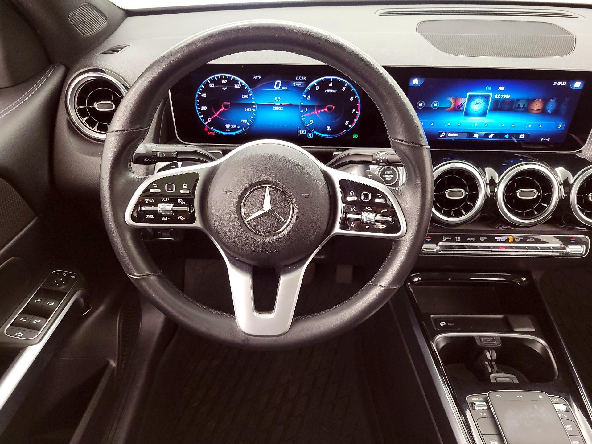 Thumbnail: 2021 Mercedes-Benz GLB - 10